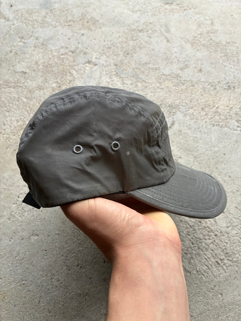 Grå Supreme camp cap (Adjustable)