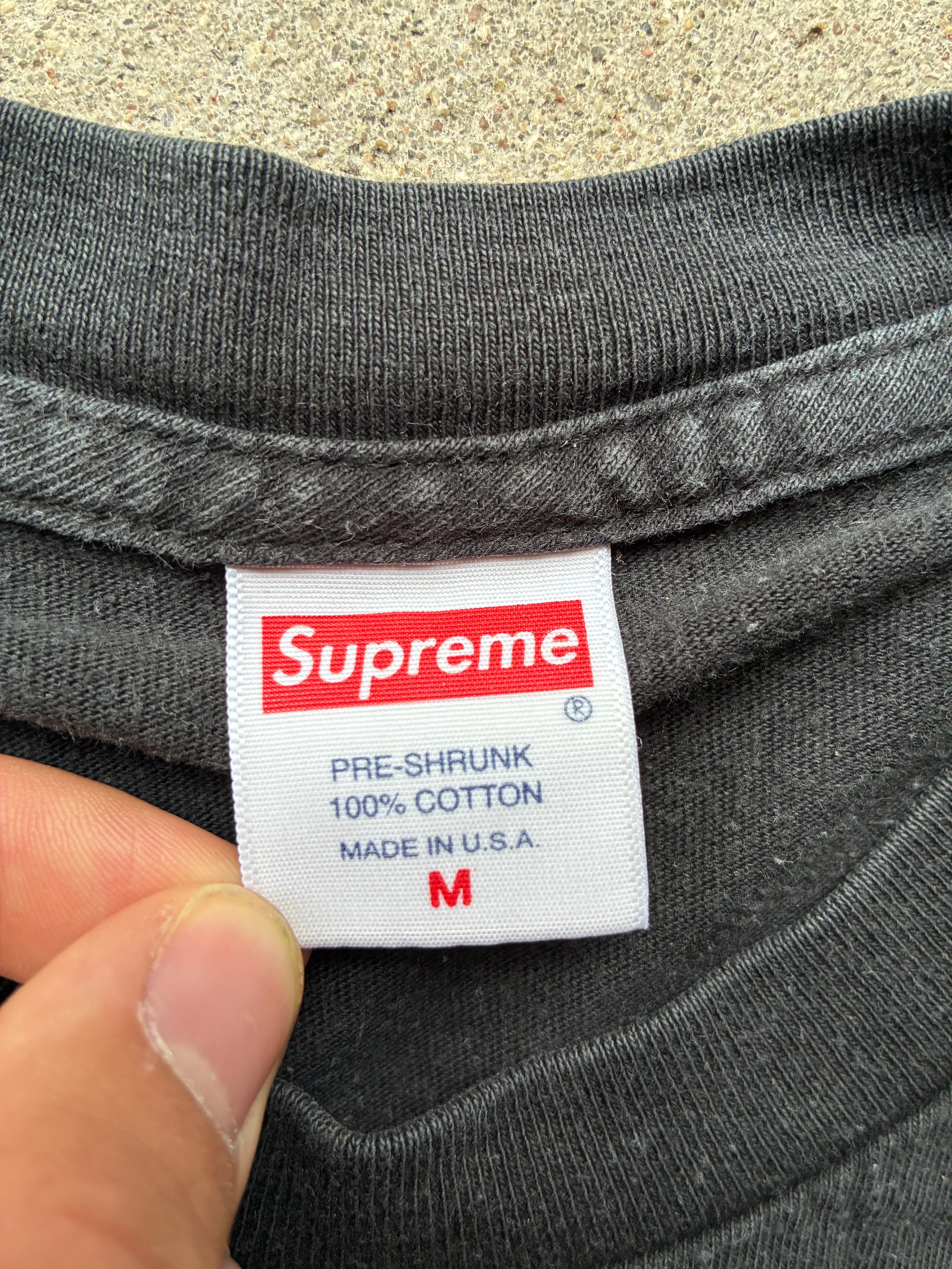 Supreme “PILLOWS FW19” Tee (M)