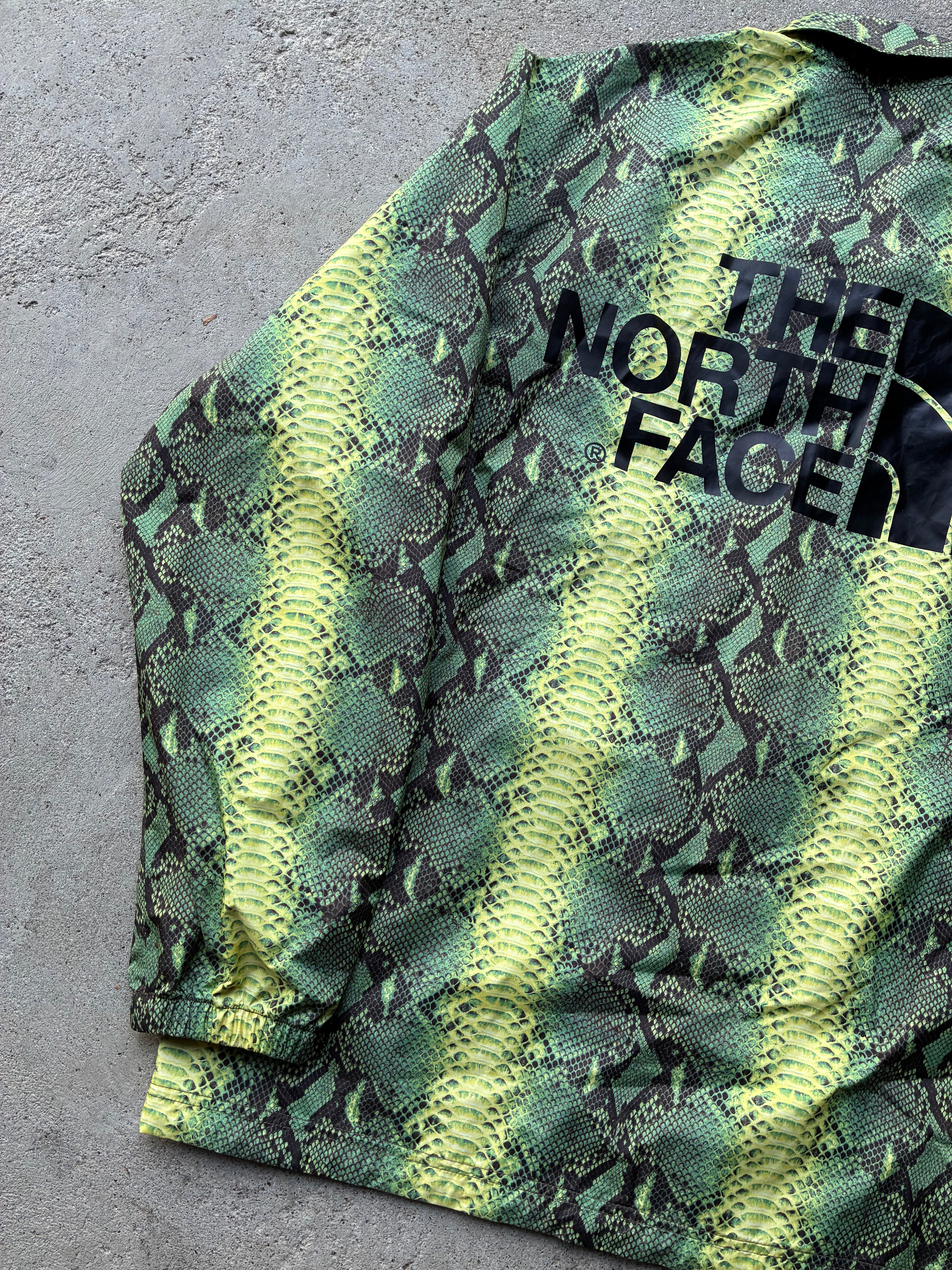 Supreme x the north face  “SNAKESKIN” jacket (M)