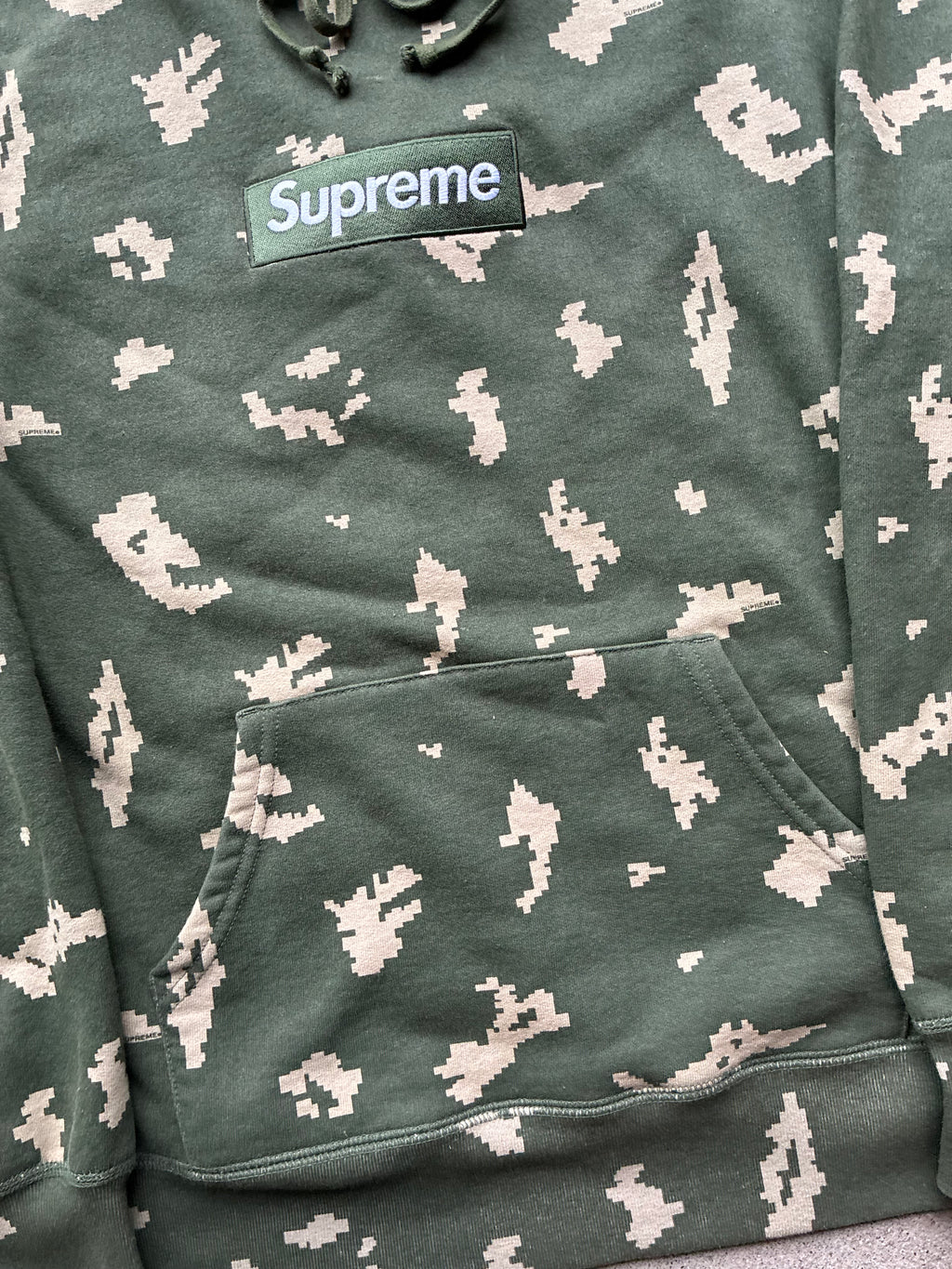 Supreme “CAMO” Box logo hoodie (M)