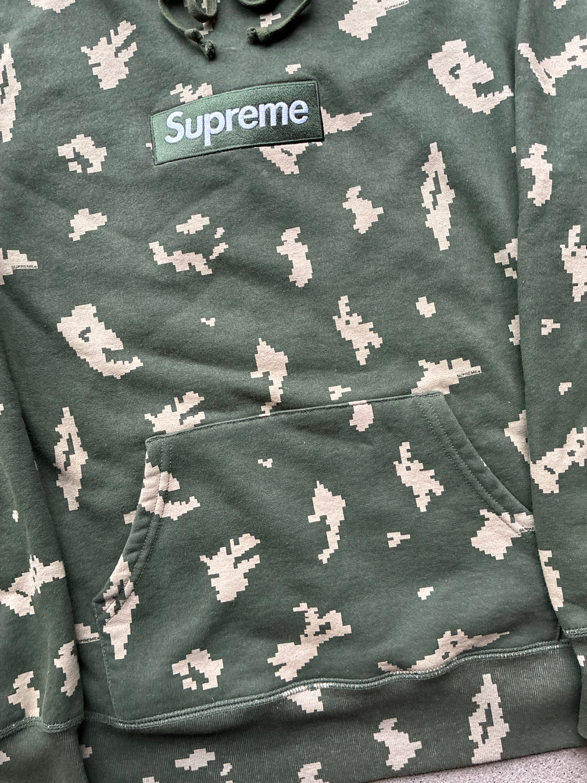 Supreme “CAMO” Box logo hoodie (M)