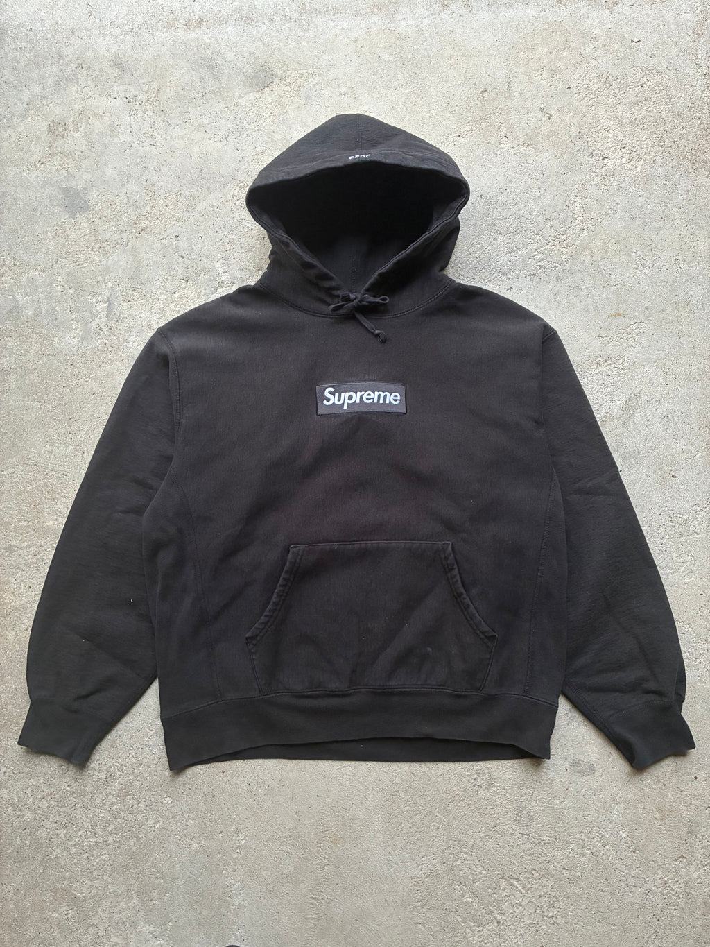 Supreme box logo “FW23 black” hoodie (M)