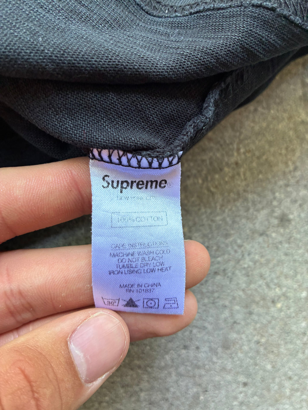 Supreme “CUT LOGO” tee (XL)