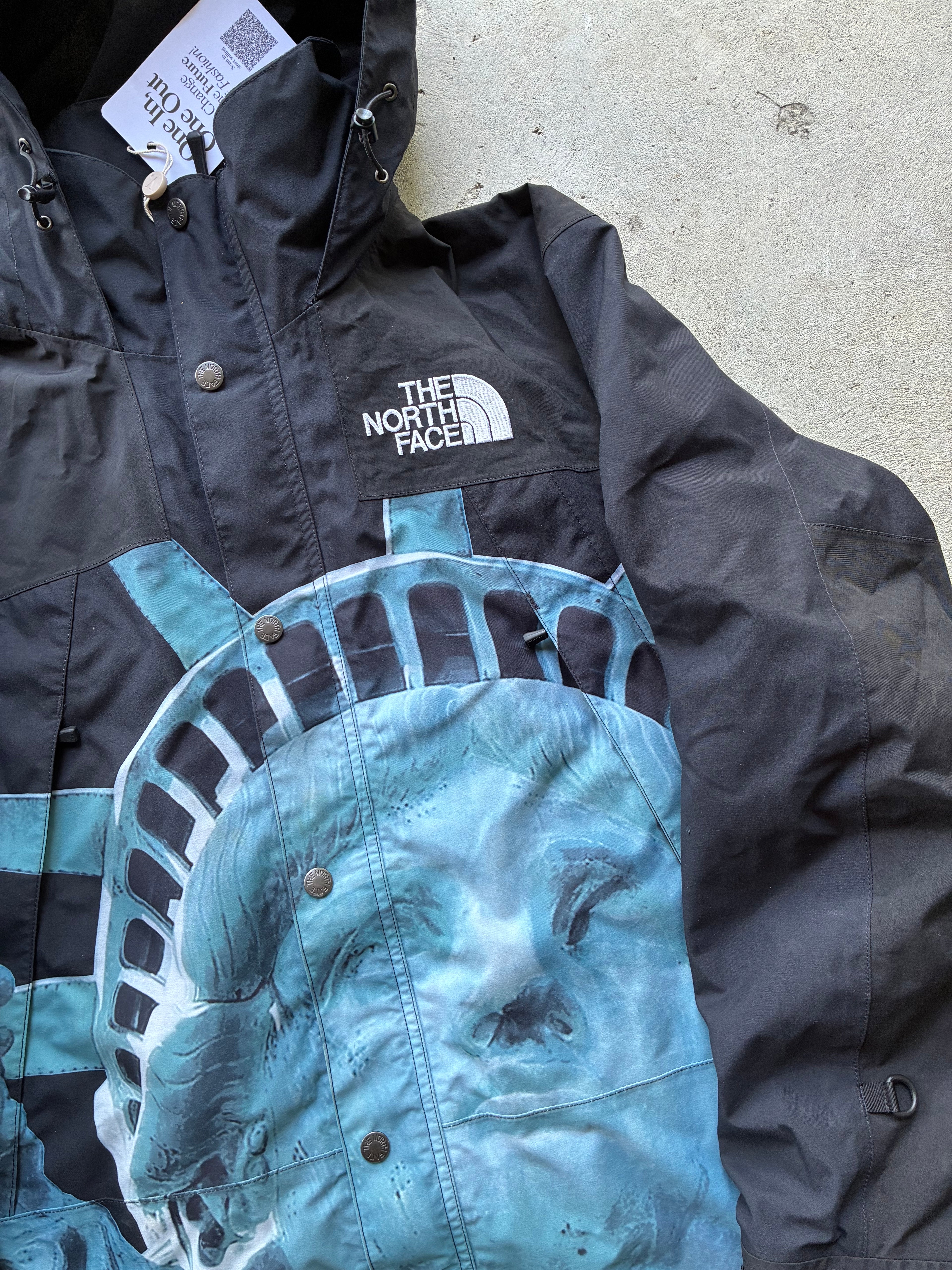 Supreme x The north face “STATUE OF LIBERTY” Jakke (S)