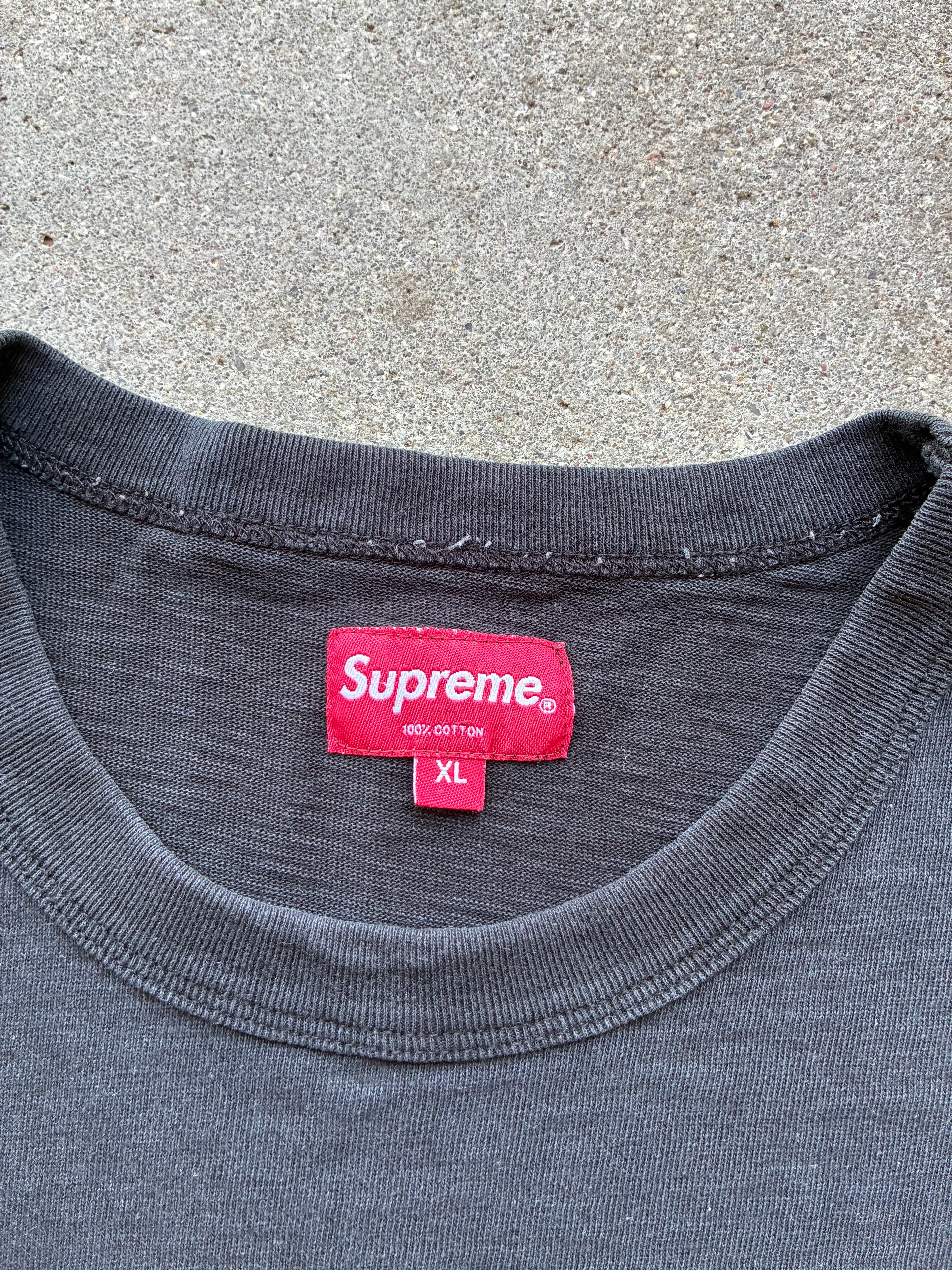 Supreme “CUT LOGO” tee (XL)