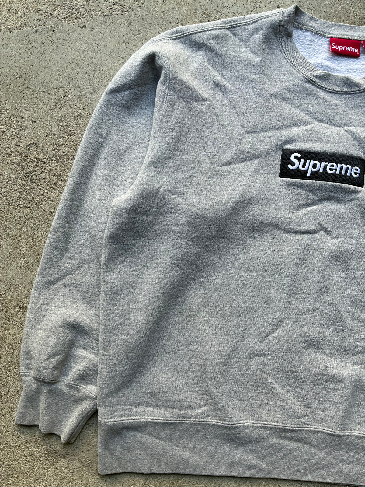 Supreme “FW22 GREY” Box Logo Crewneck (L)