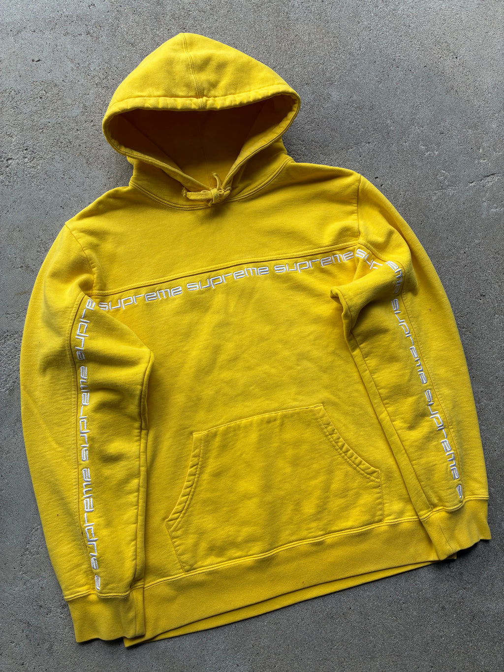 Supreme “TEXT STRIPED LOGO” Hoodie (M)