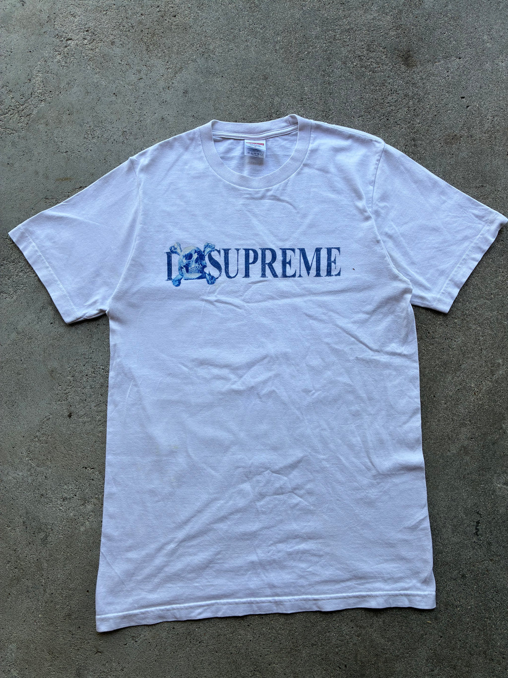 Supreme “SKULL WHITE FW25” tee (S)