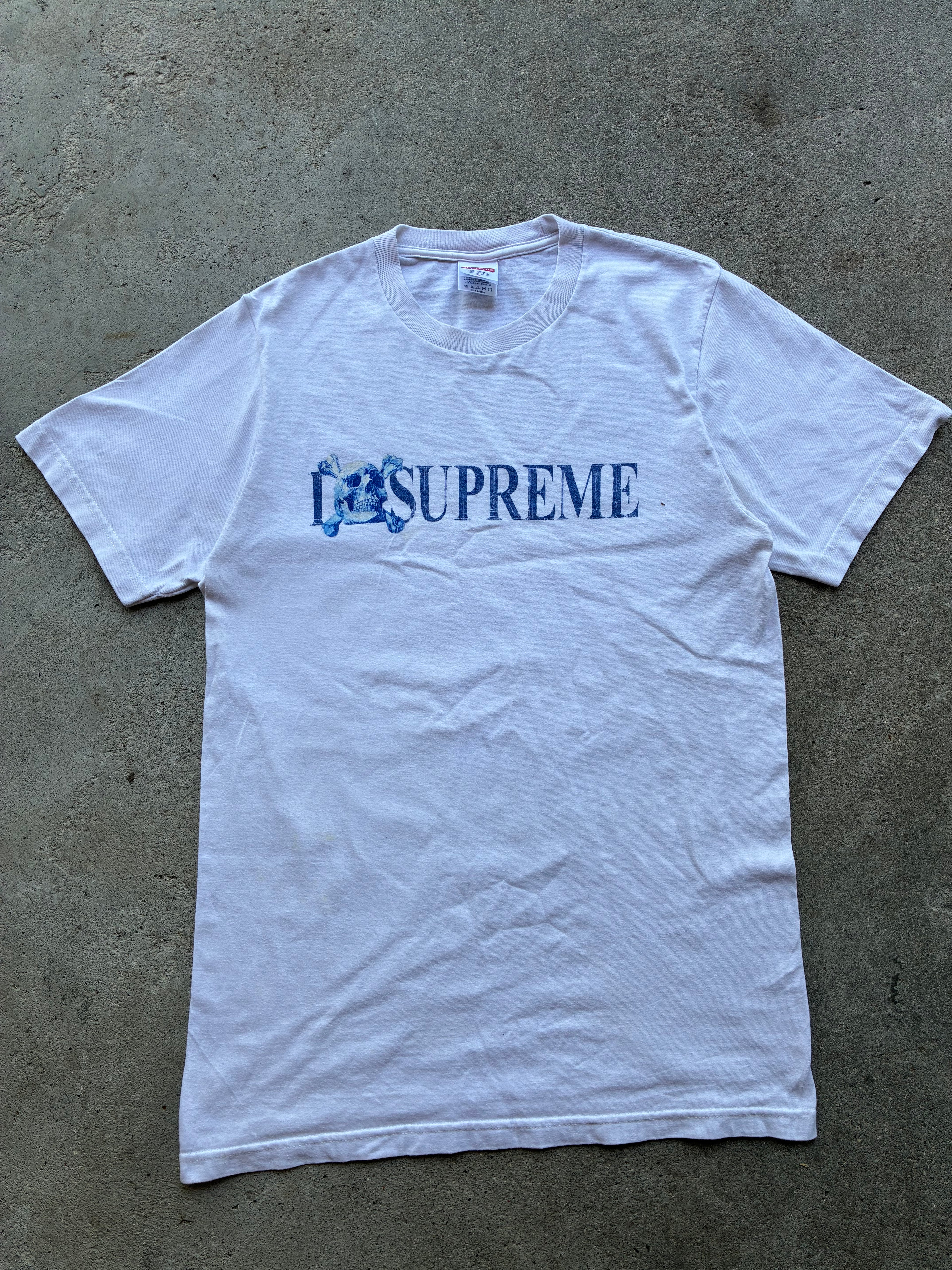 Supreme “SKULL WHITE FW25” tee (S)