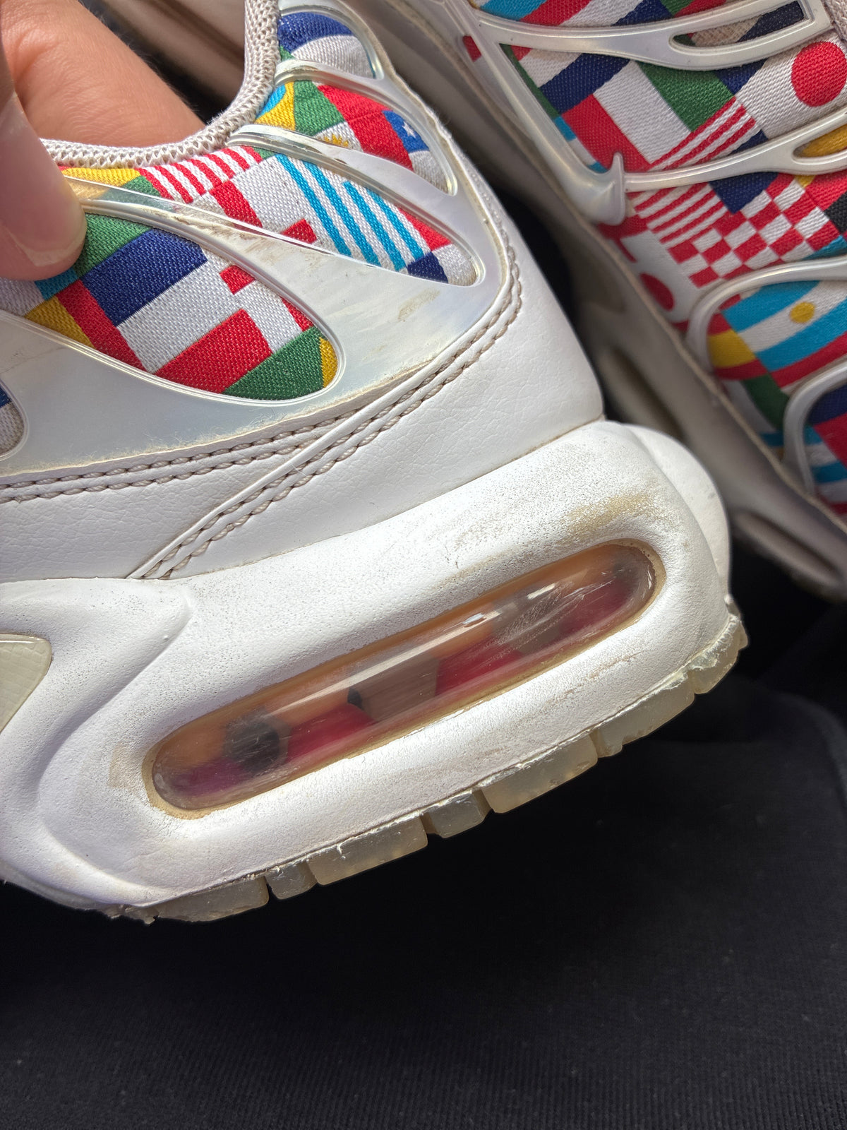 Nike Air Max plus “INTERNATIONAL FLAG” (42,5)