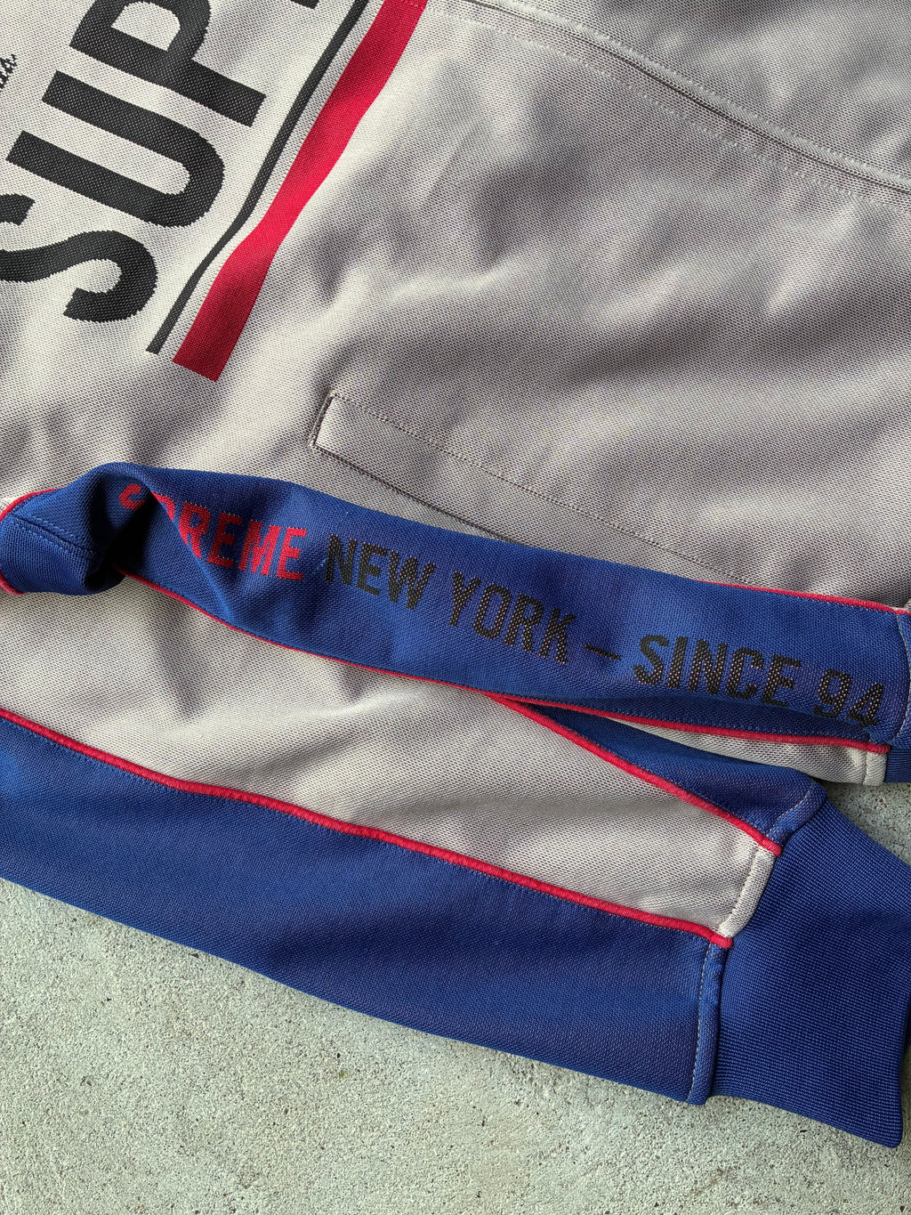 Supreme “WORLD FAMOUS” Track jacket (L)