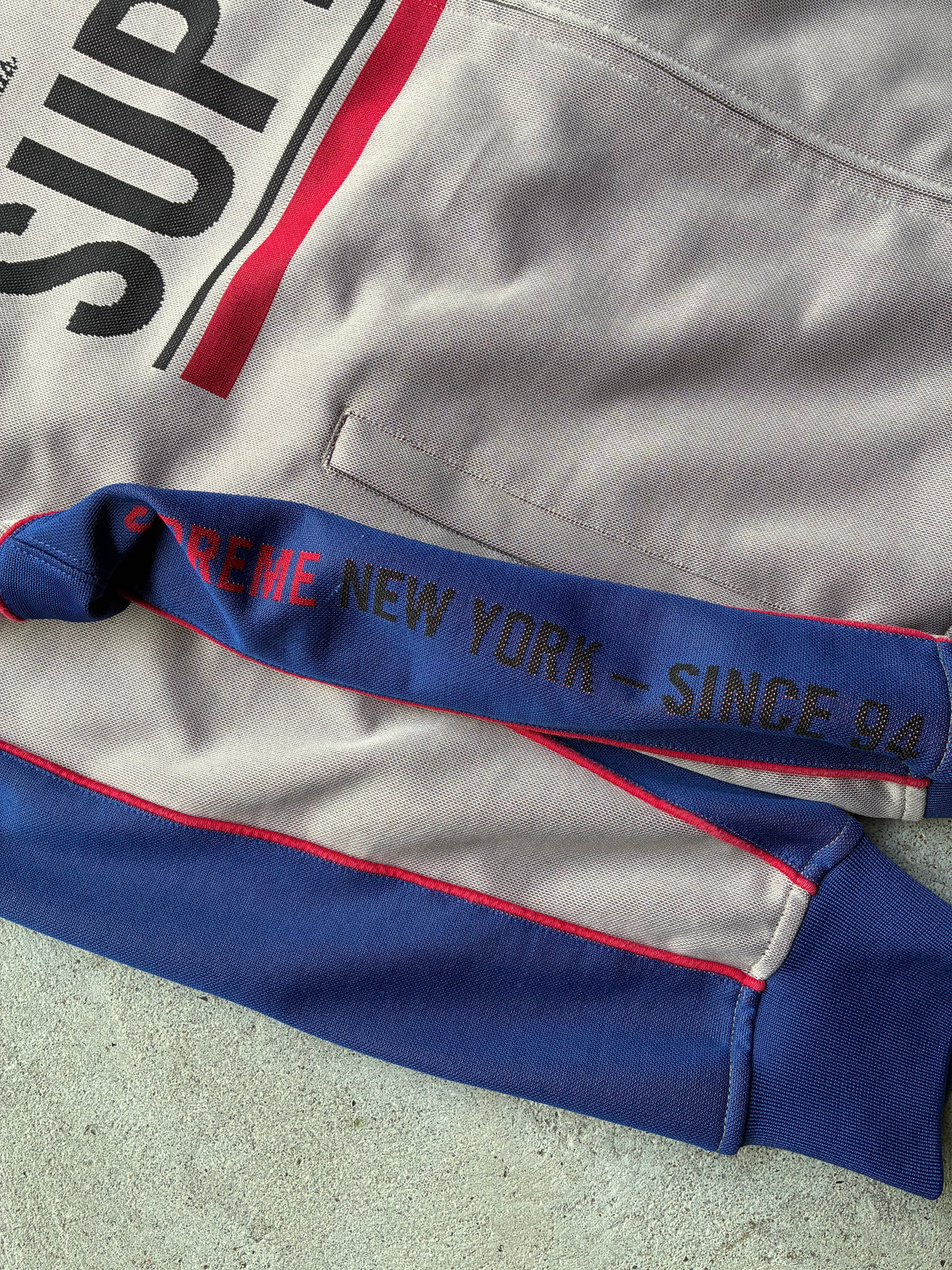 Supreme “WORLD FAMOUS” Track jacket (L)