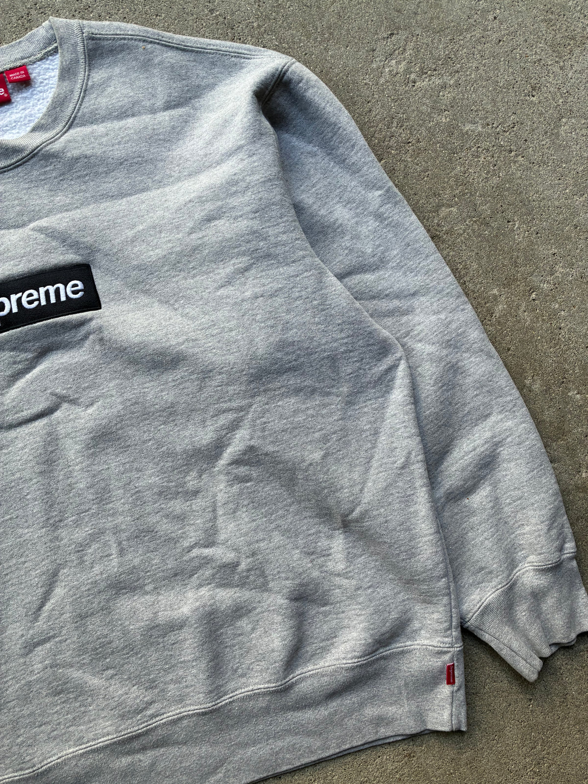 Supreme “FW22 GREY” Box Logo Crewneck (L)