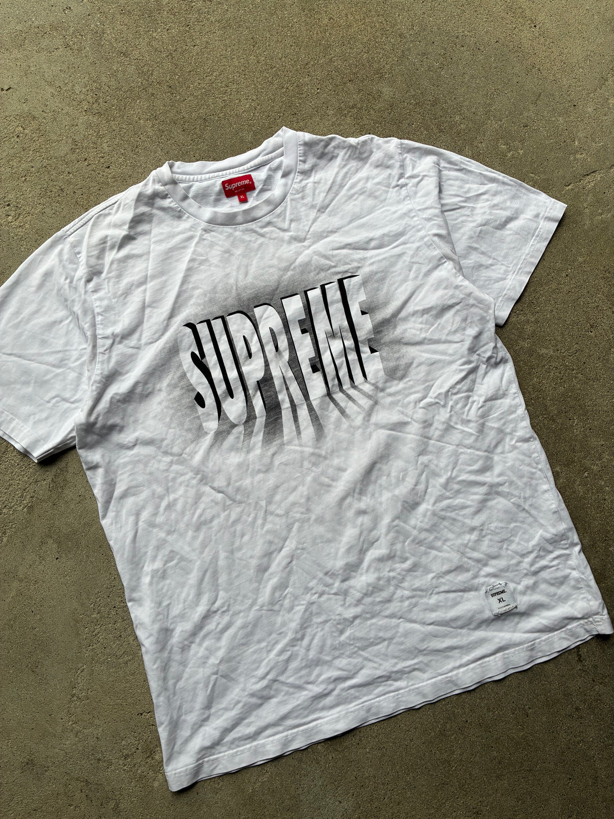 Supreme “LIGHT” Tee (XL)