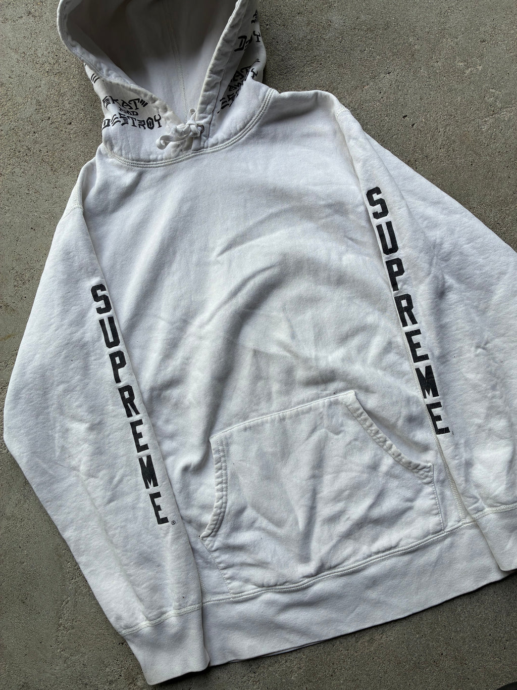 Supreme “THRASHER” Hoodie (Large)
