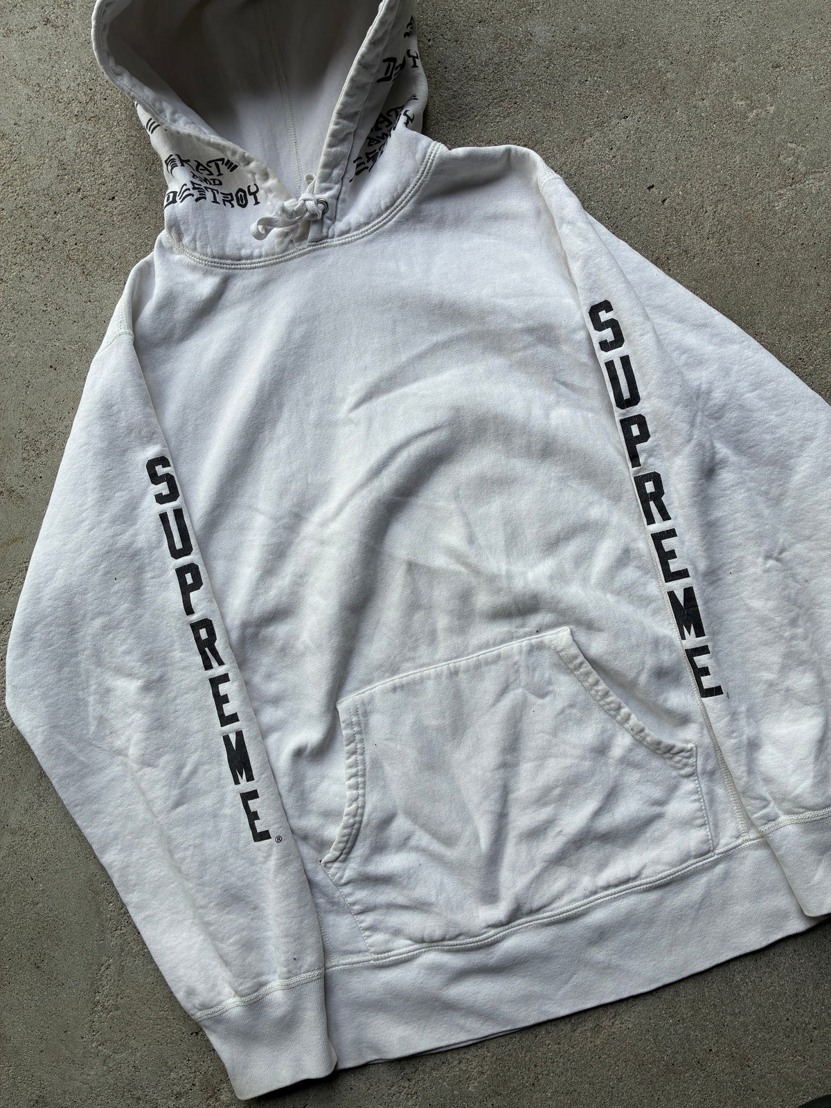 Supreme “THRASHER” Hoodie (Large)