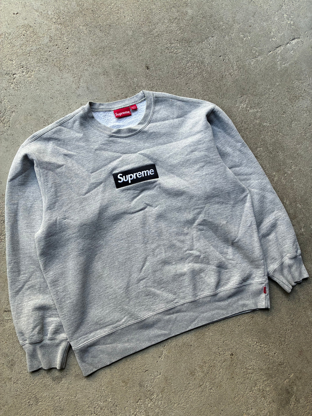 Supreme “FW22 GREY” Box Logo Crewneck (L)