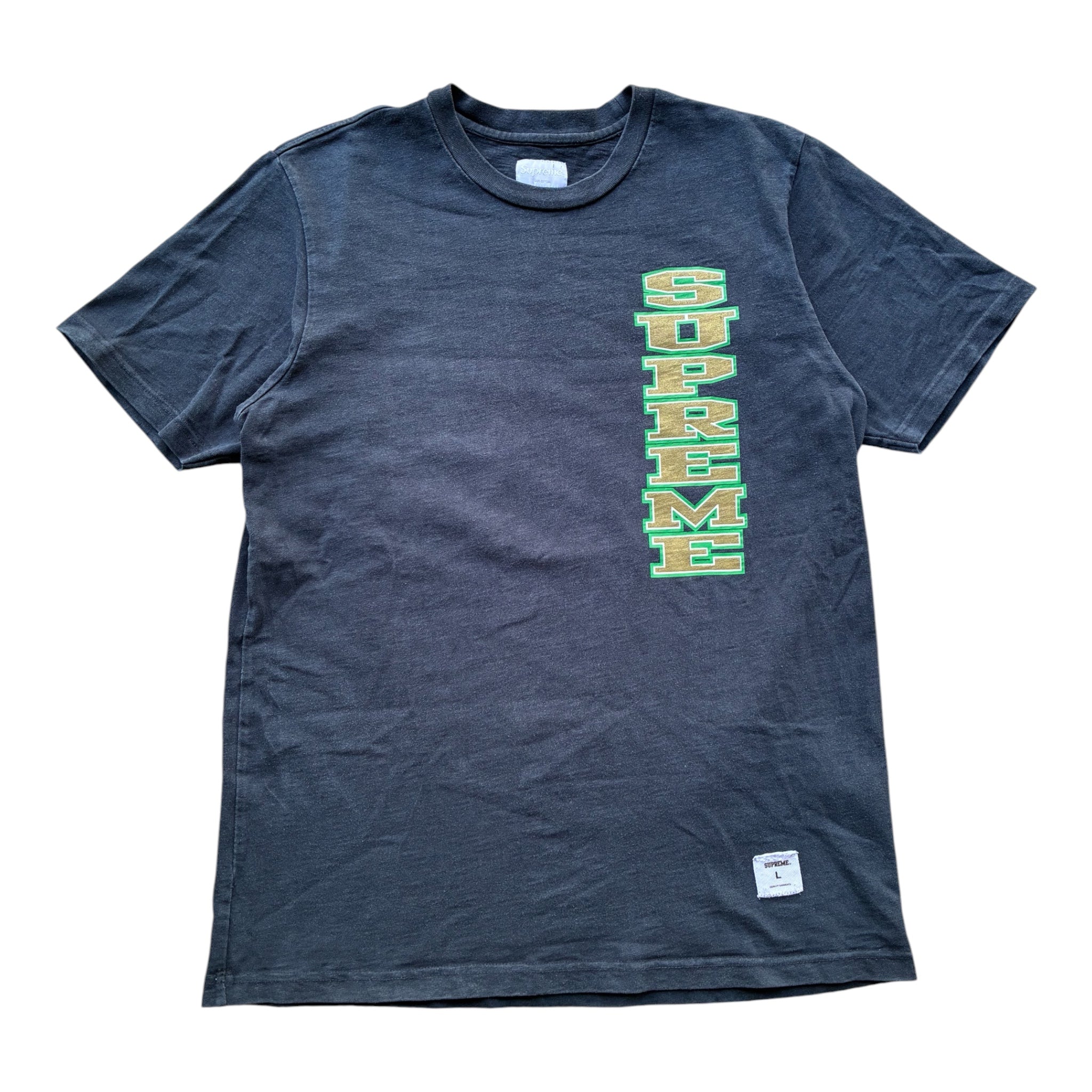 Supreme “VERTICAL SPELL OUT LOGO” Tee (L)