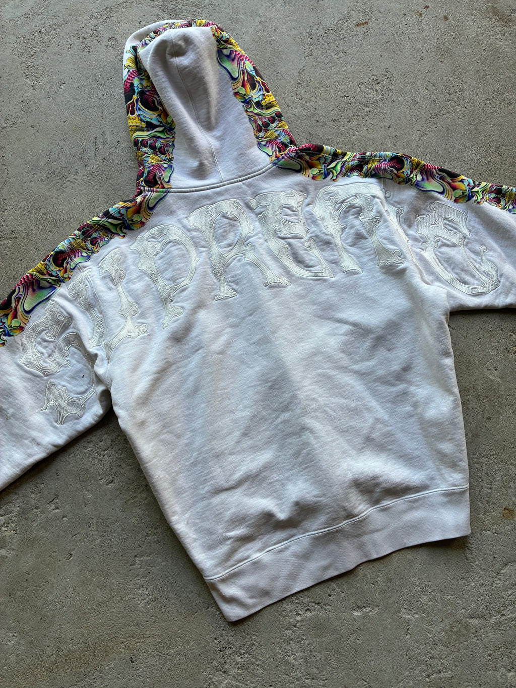 Supreme “SKULLS” Zip Up Hoodie (L)