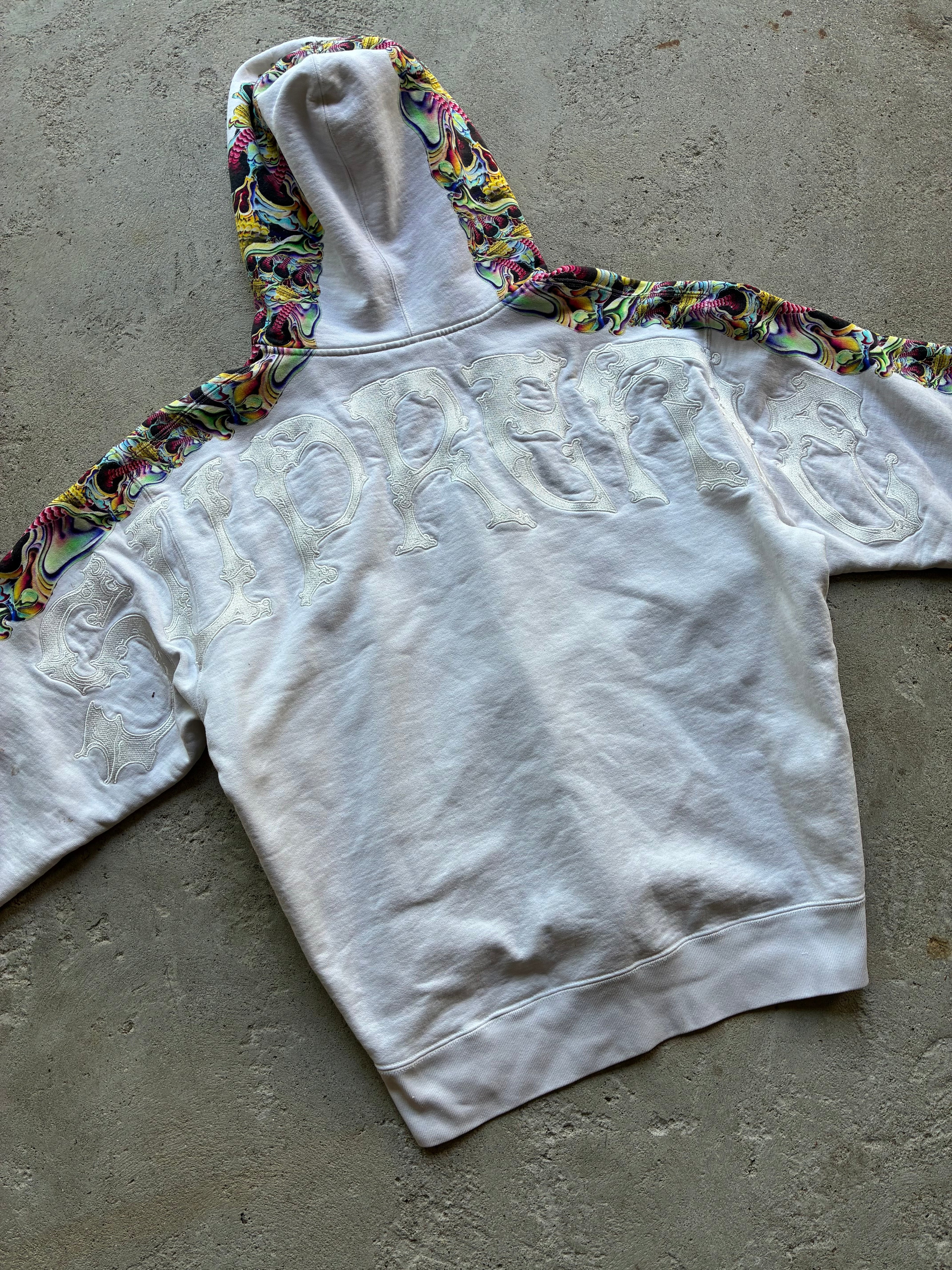 Supreme “SKULLS” Zip Up Hoodie (L)