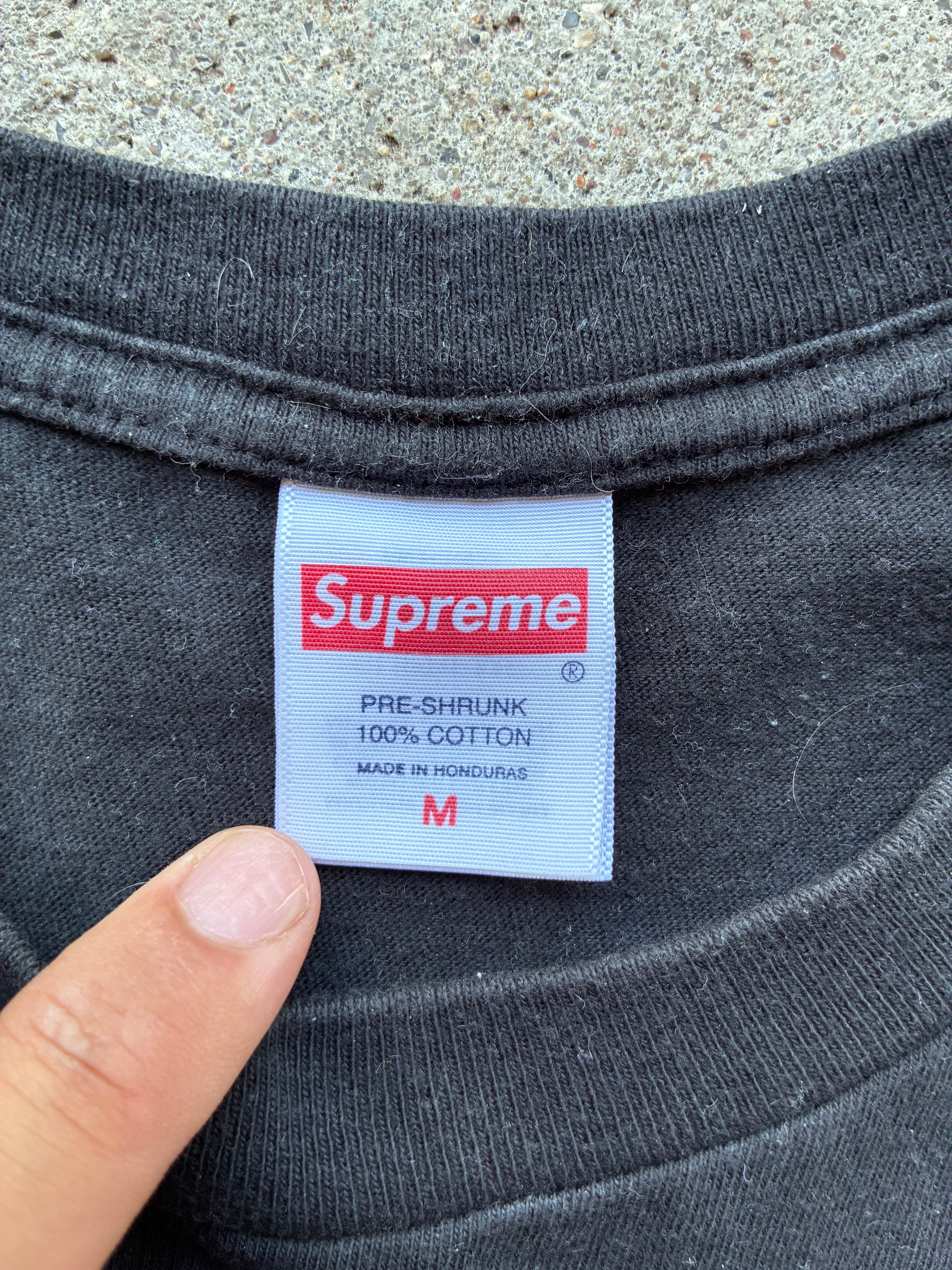 Supreme “DALMATIAN BLACK SS25” tee (M)