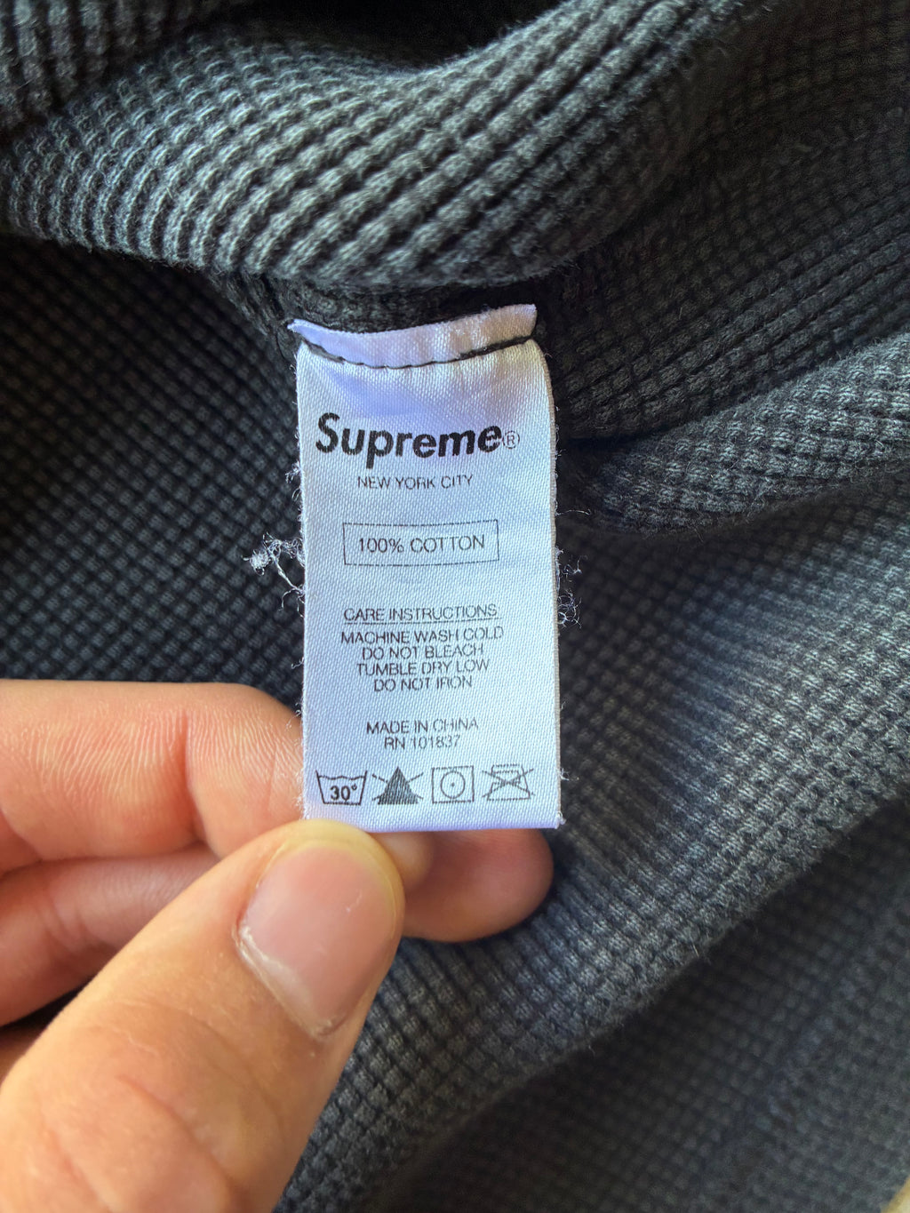 Supreme “LOGO WAFFLE THERMAL” Long Sleeve (M)