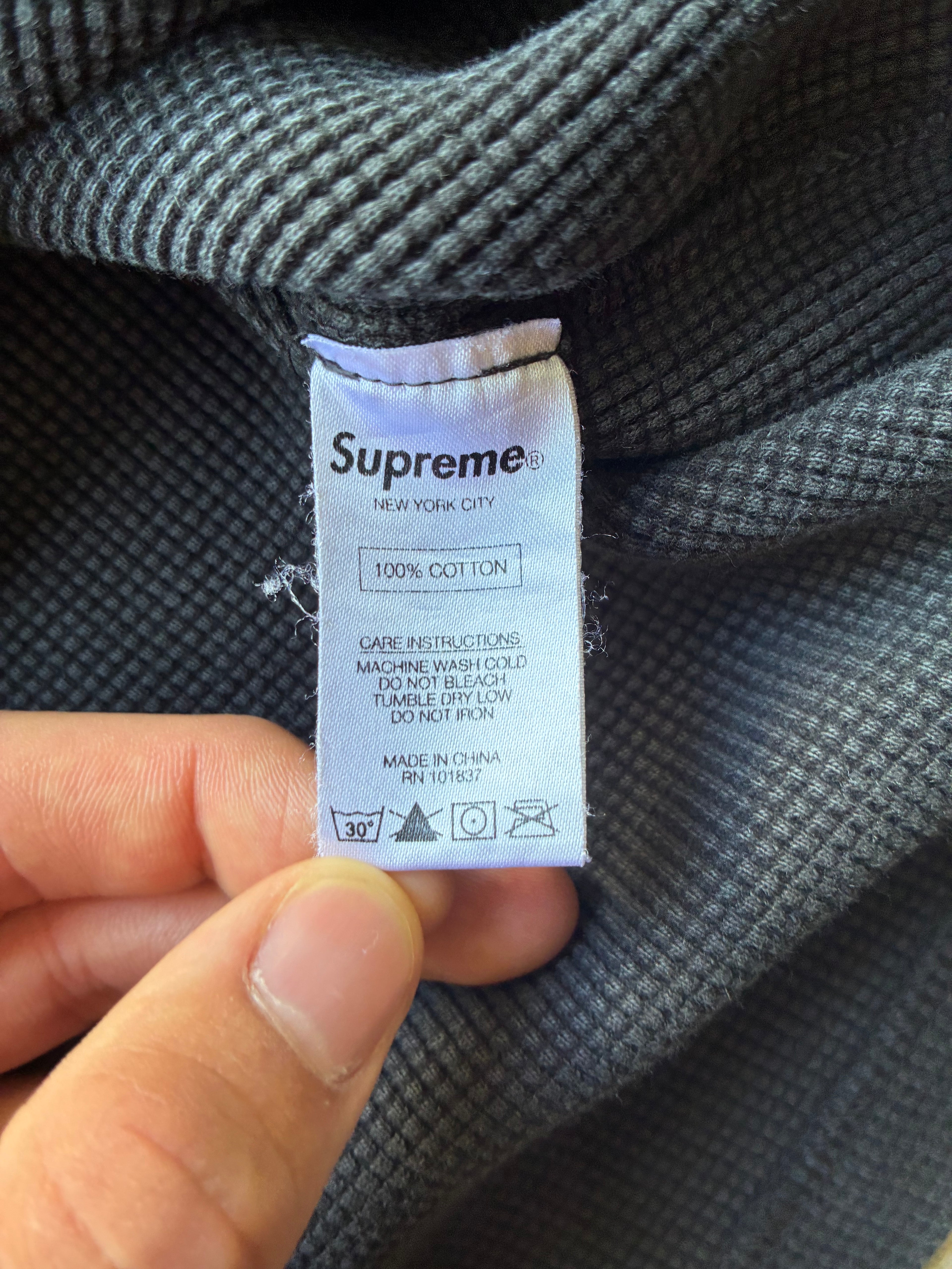 Supreme “LOGO WAFFLE THERMAL” Long Sleeve (M)