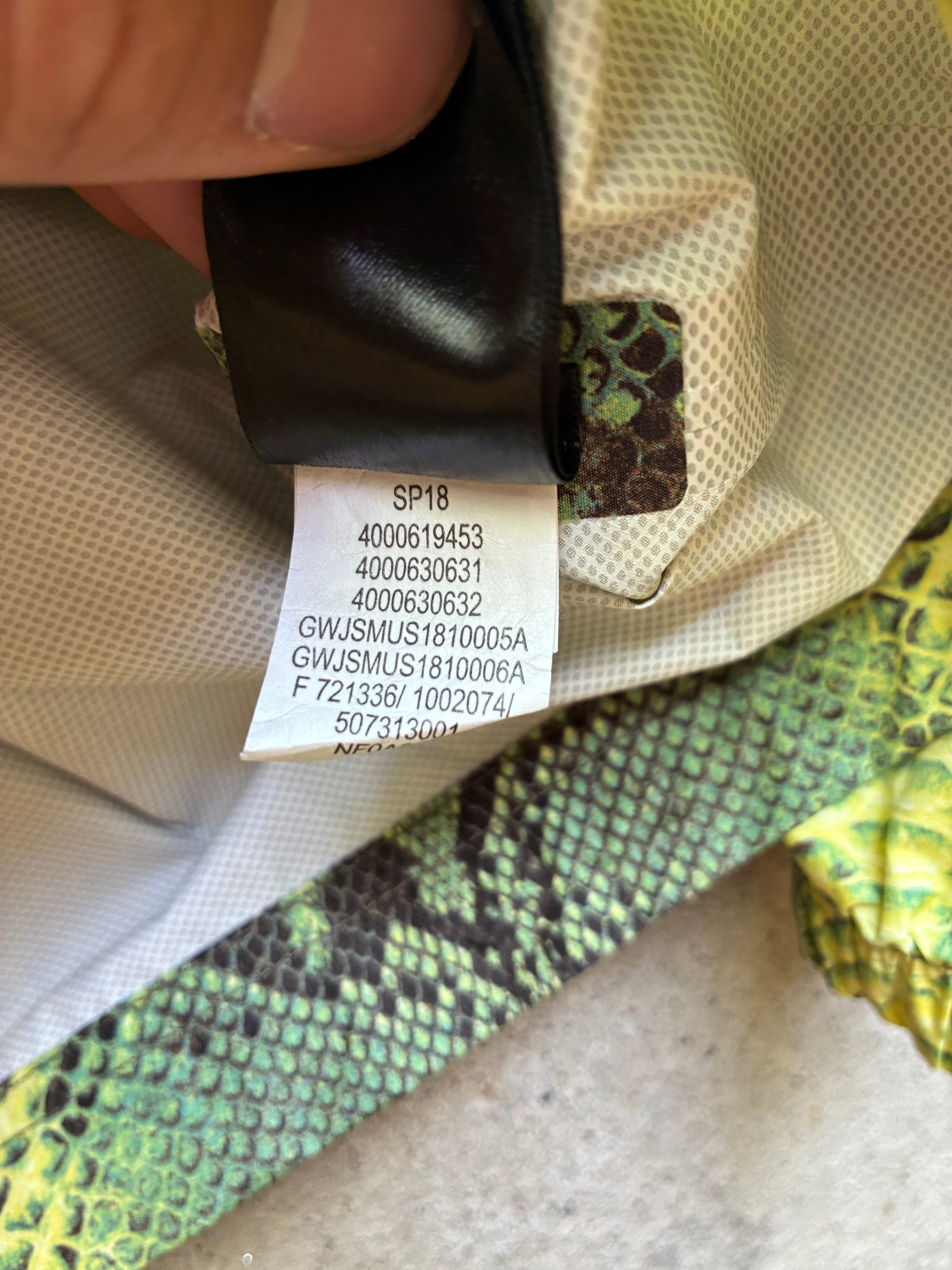 Supreme x the north face  “SNAKESKIN” jacket (M)