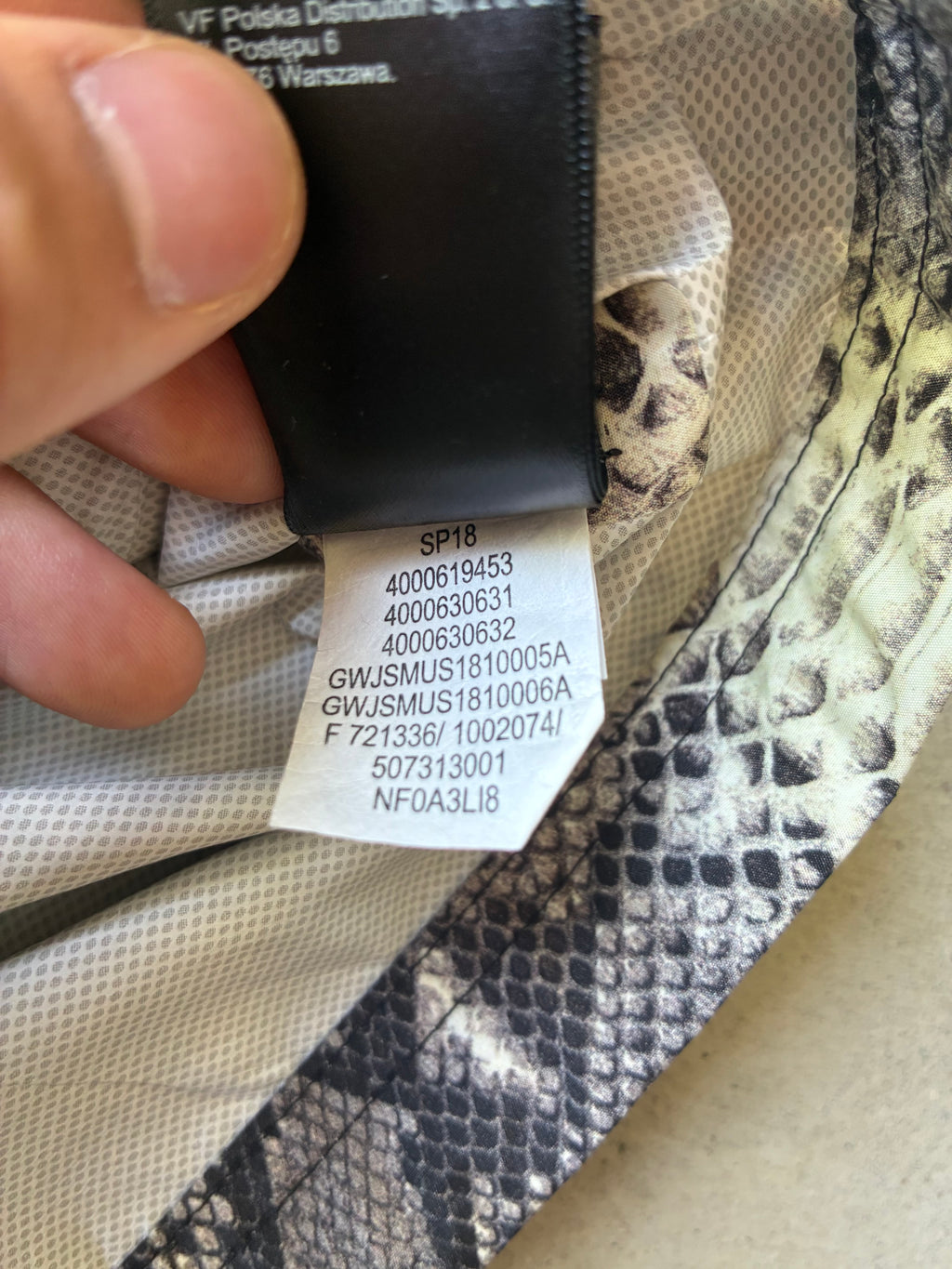 Supreme x The north face “SNAKESKIN” jakke (L)
