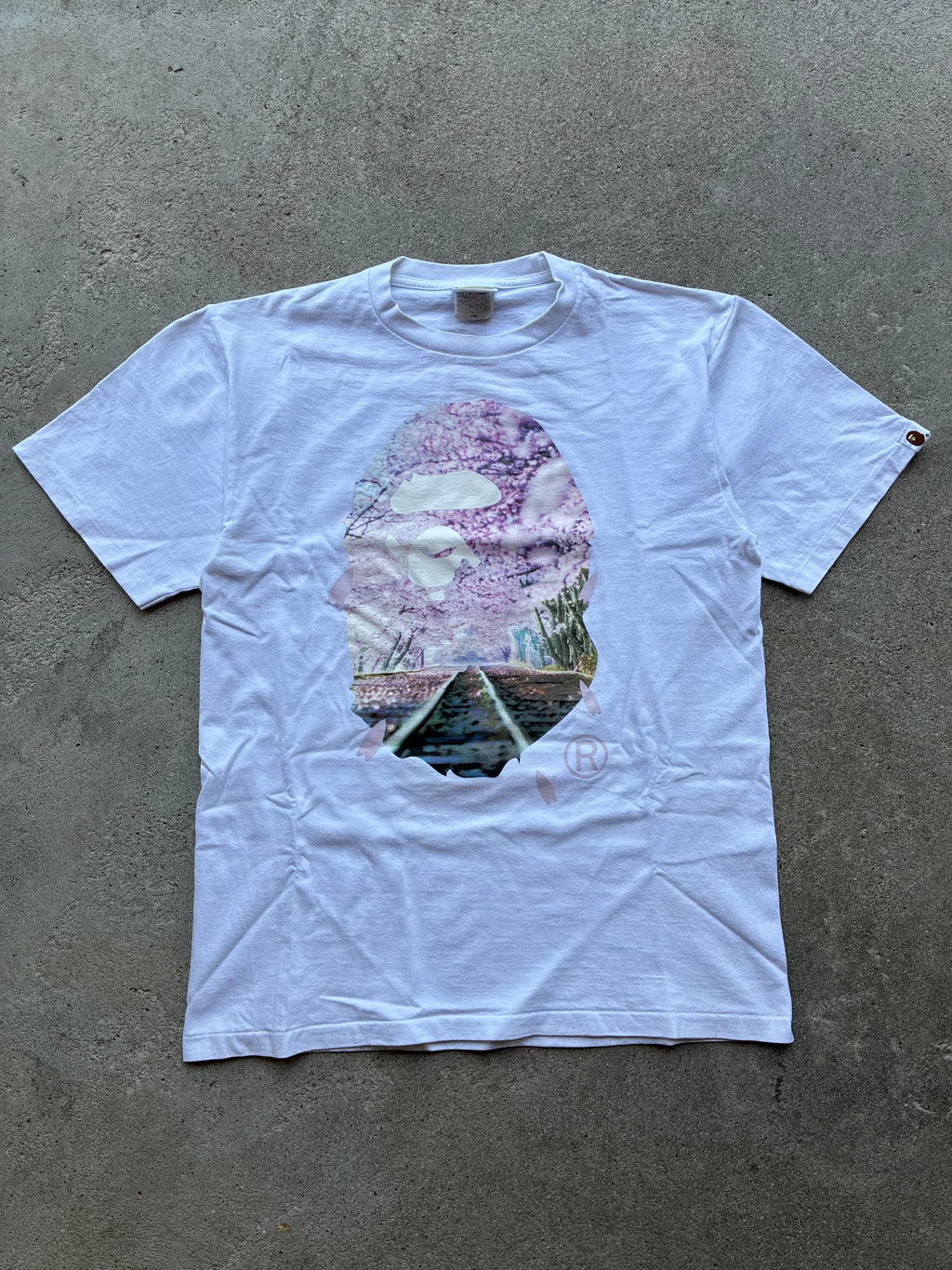 Supreme “EKSLUSIVE JAPAN” Tee (L)