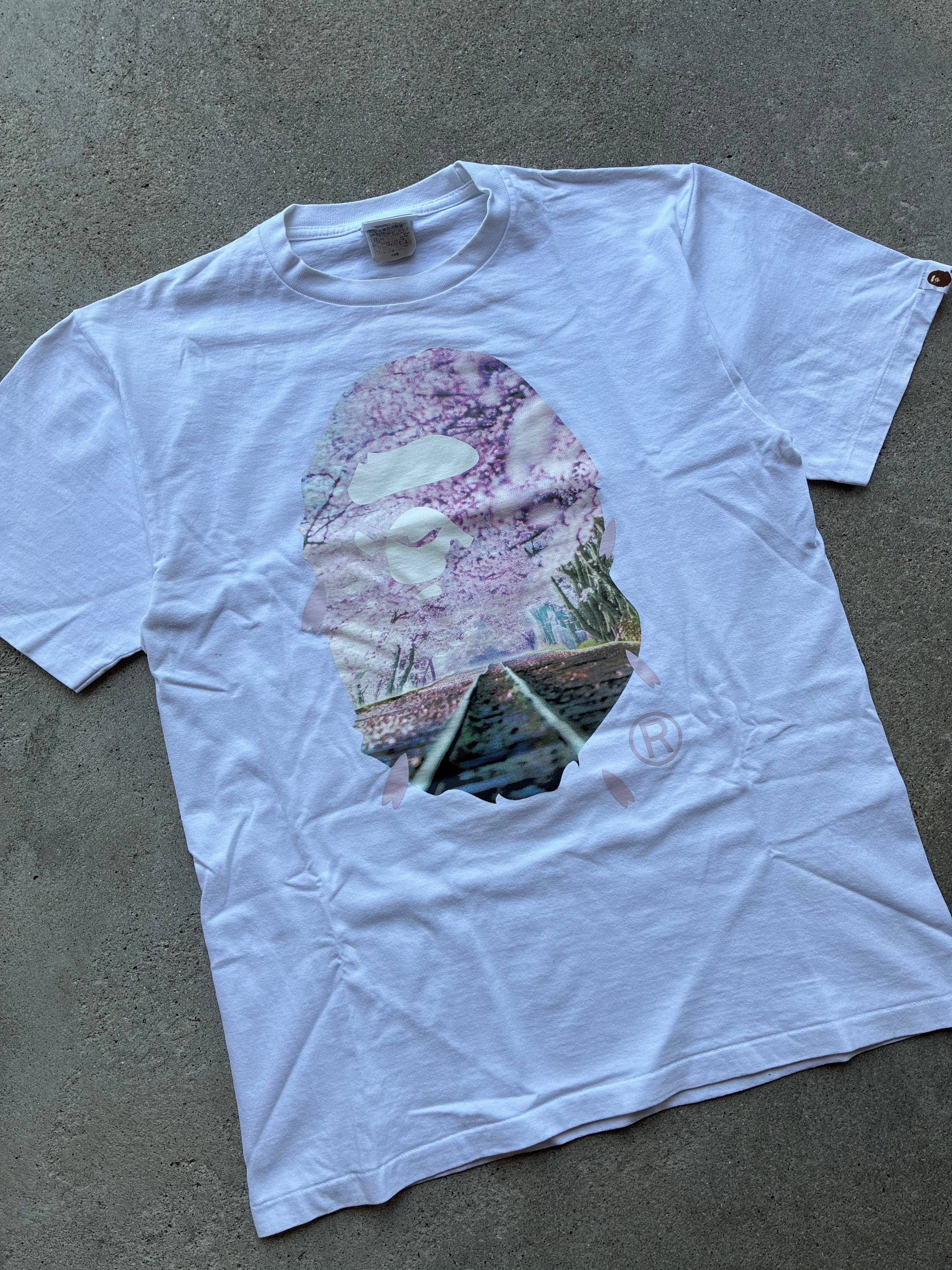 Supreme “EKSLUSIVE JAPAN” Tee (L)