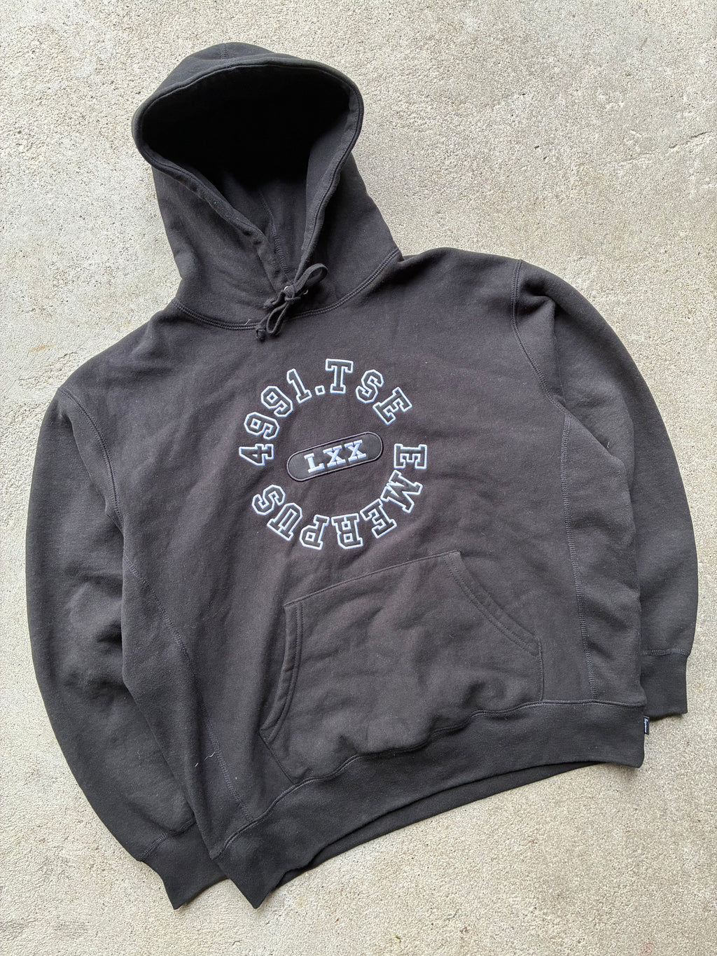 Supreme “NOIR TAILLE” Hoodie (S)