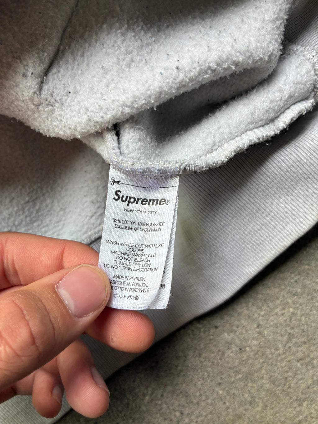 Supreme “SUDADERA” Hoodie (L)