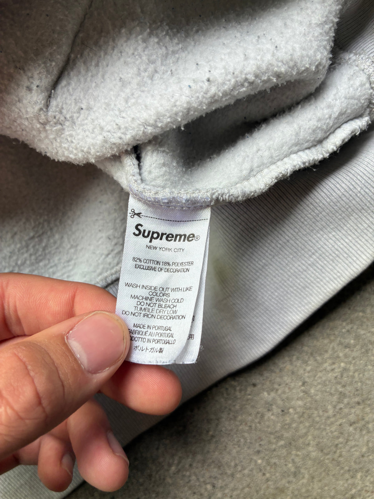 Supreme “SUDADERA” Hoodie (L)