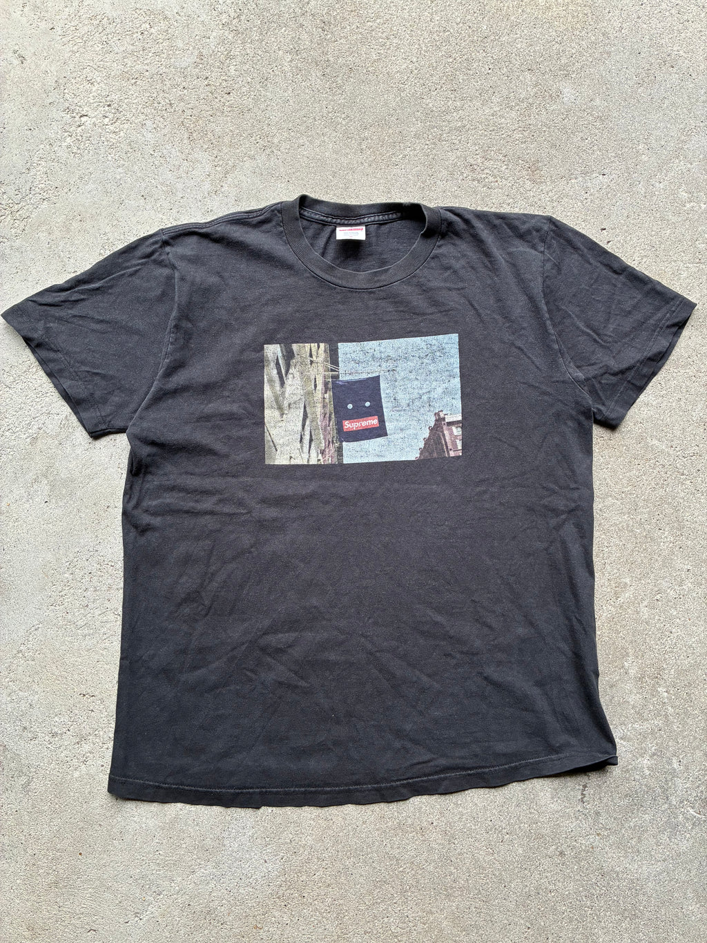Supreme “BANNER FW19” Tee (M)