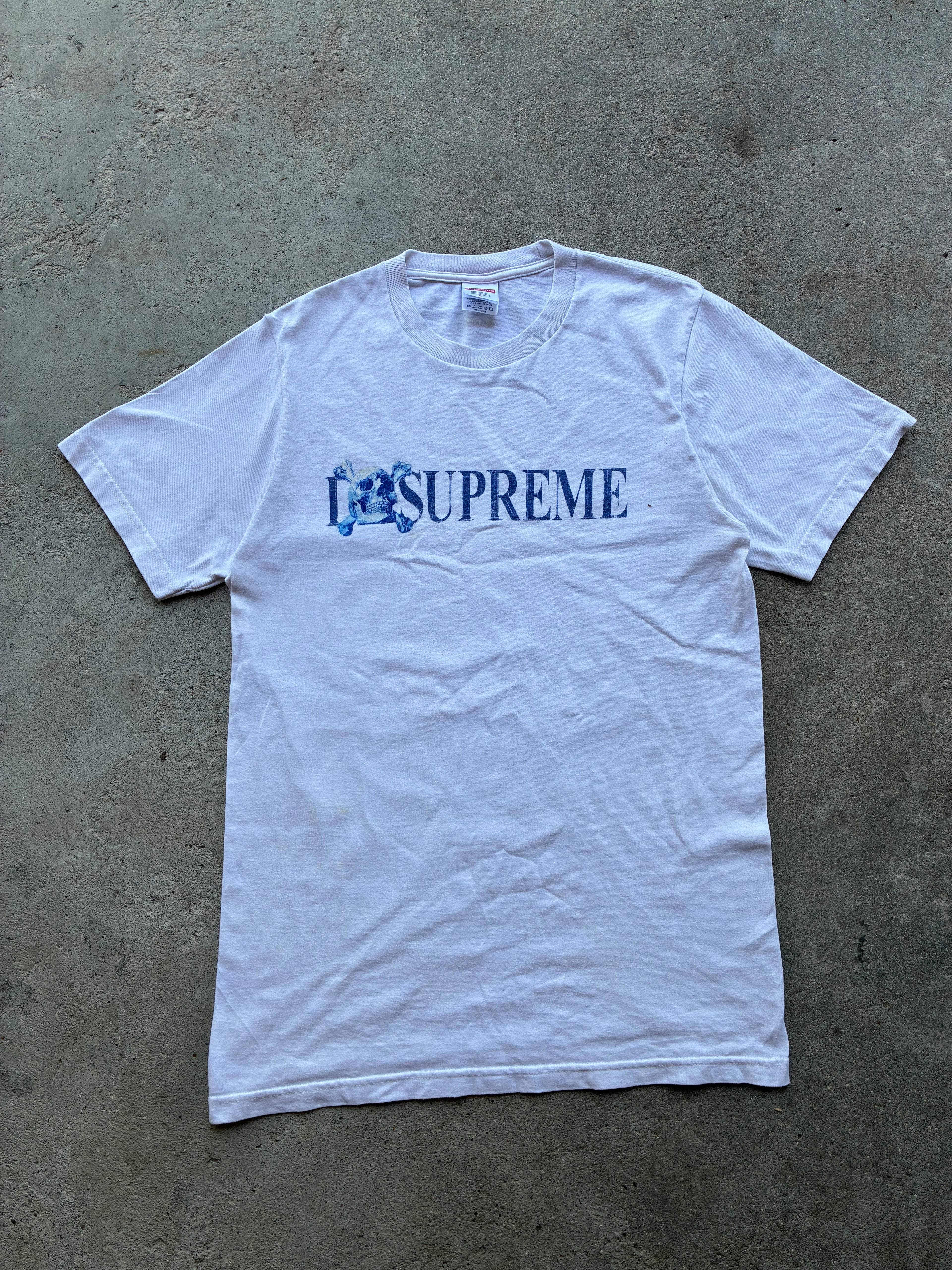 Supreme “SKULL WHITE FW25” tee (S)