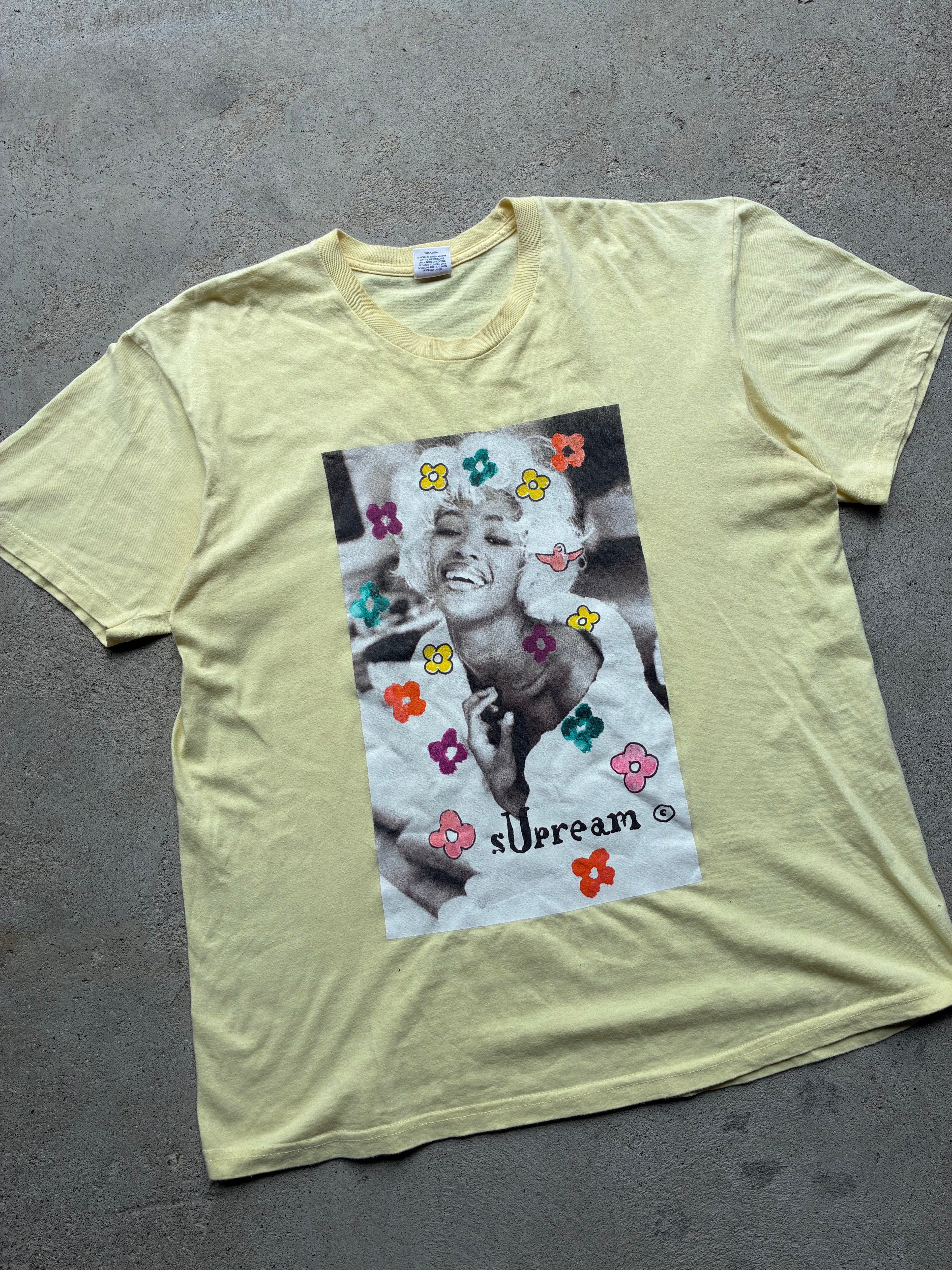Supreme “NAOMI SS20” Tee (XL)