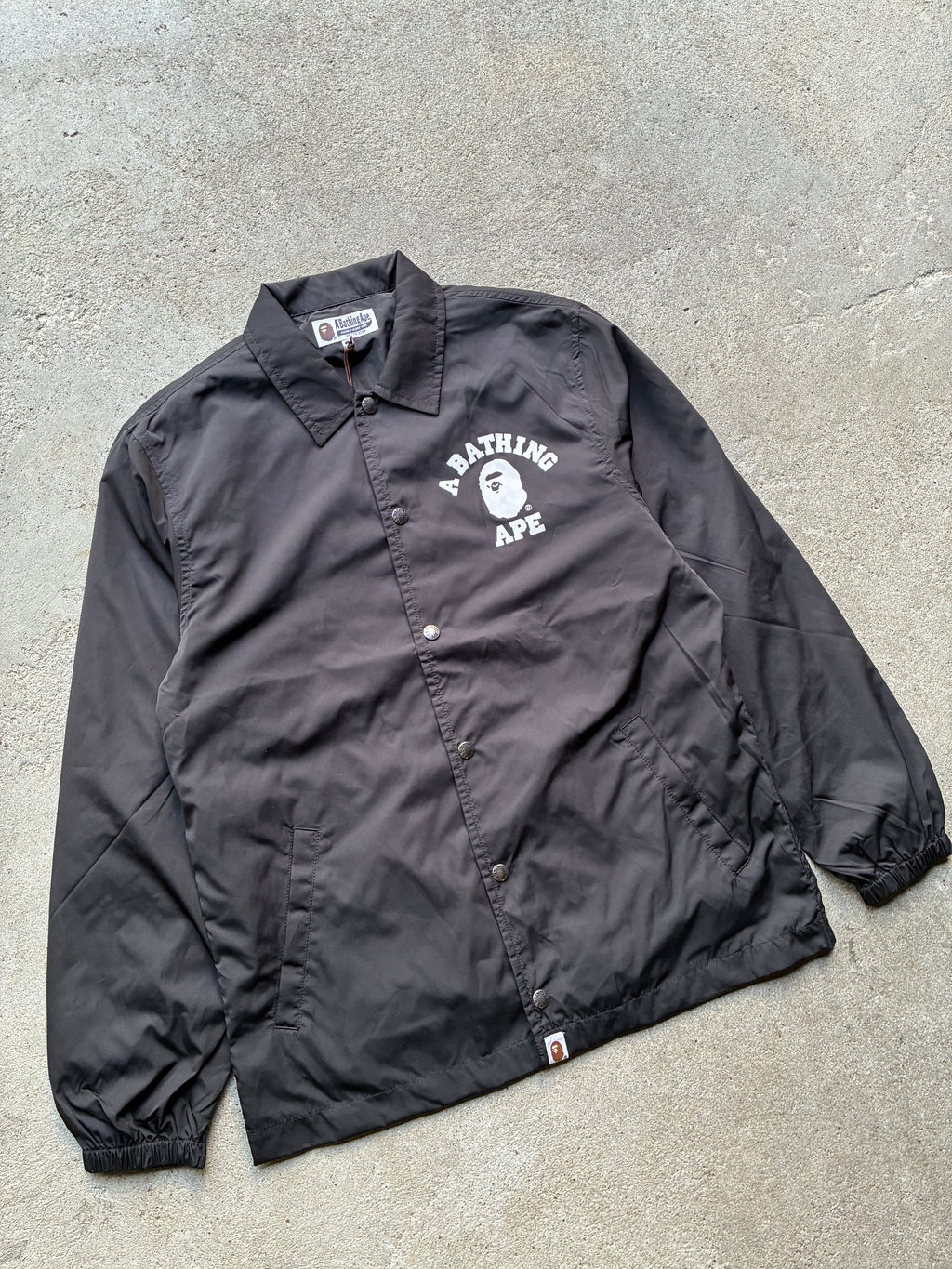 Sort Bape coach jacket (M)