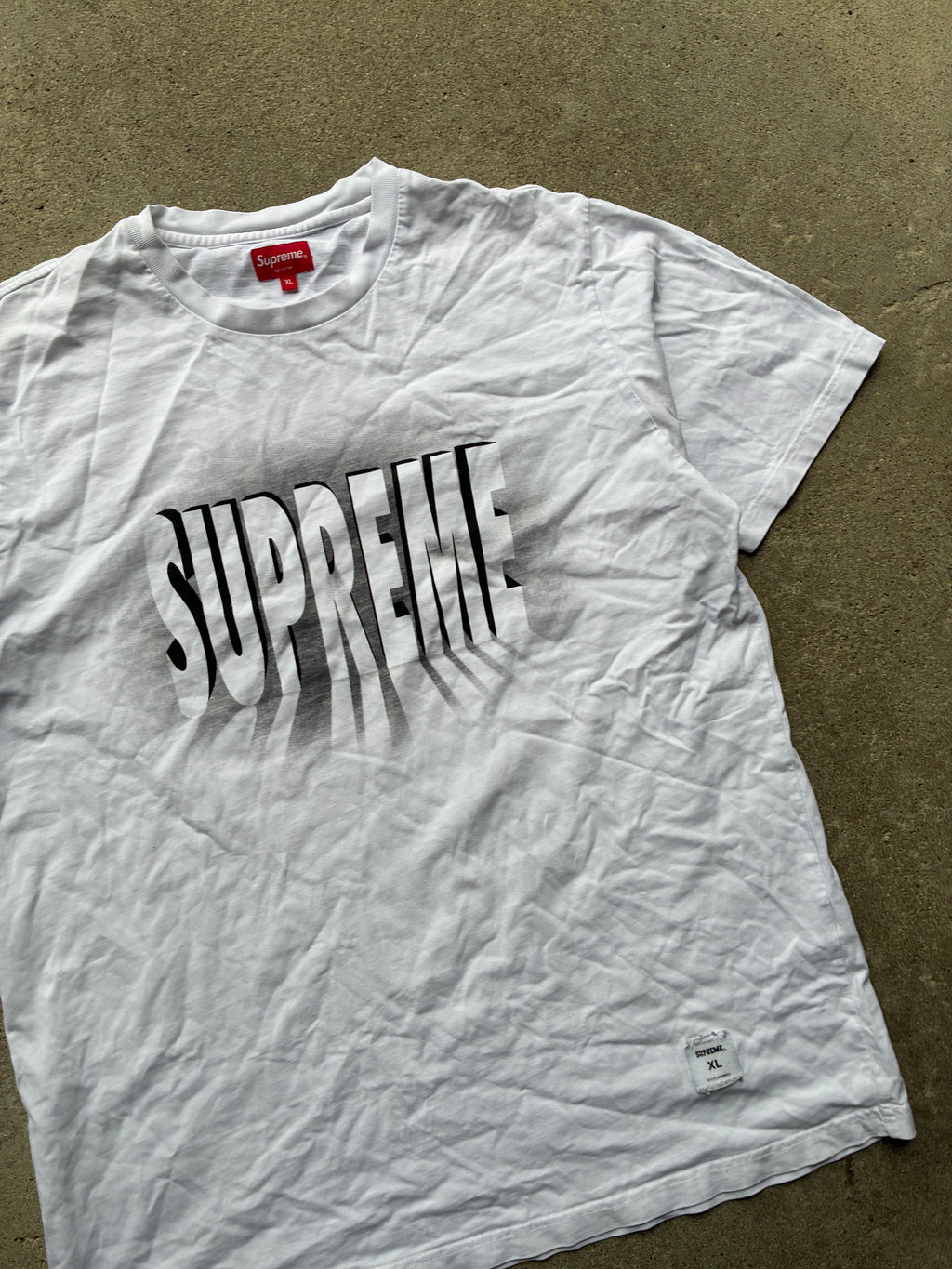 Supreme “LIGHT” Tee (XL)
