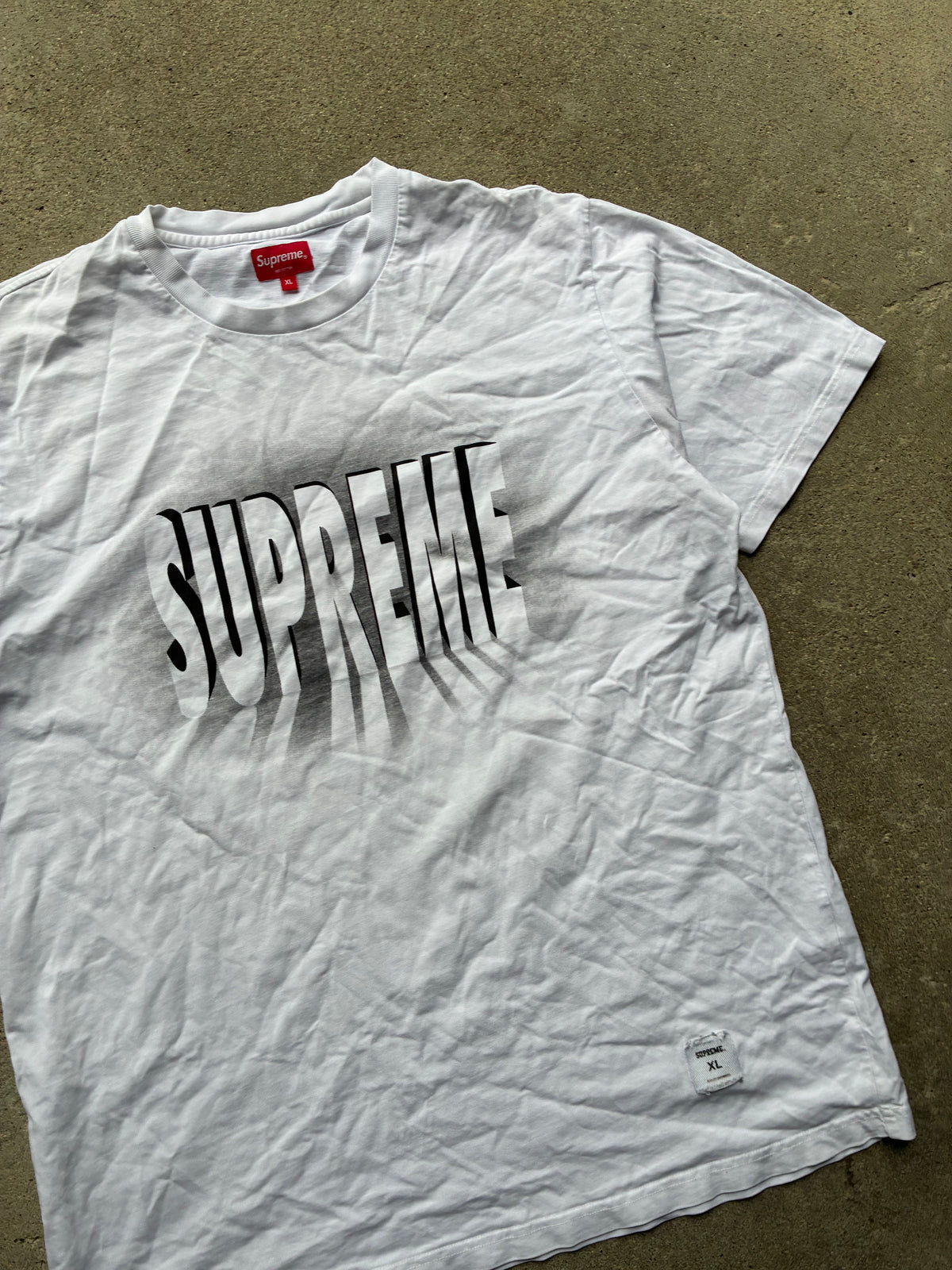 Supreme “LIGHT” Tee (XL)