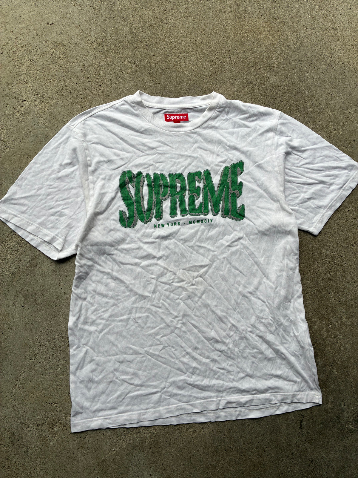 Supreme “FLOCKED WASHED” Tee (M)
