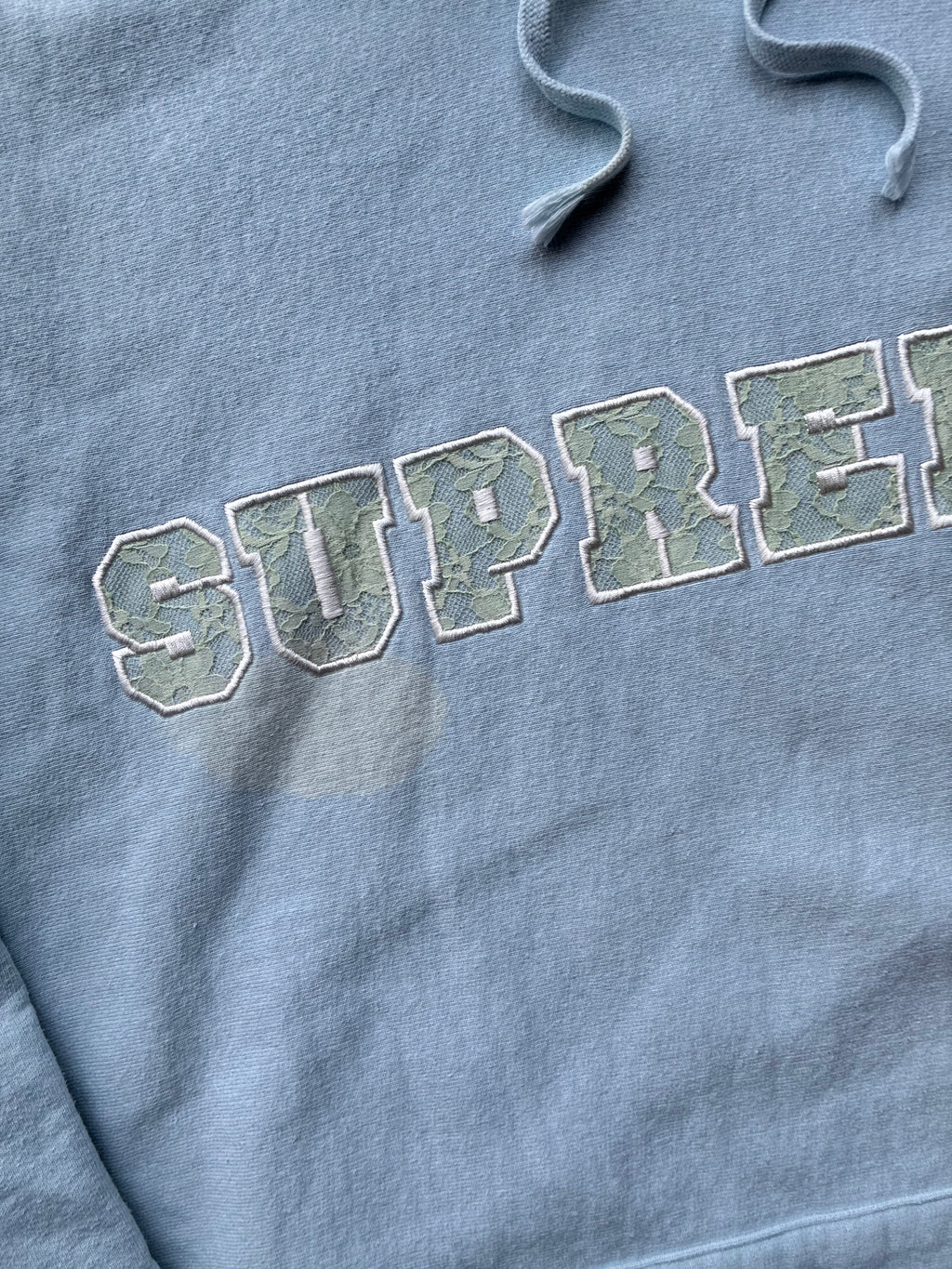 Supreme “HOODED LIGHT BLUE” hoodie (M)