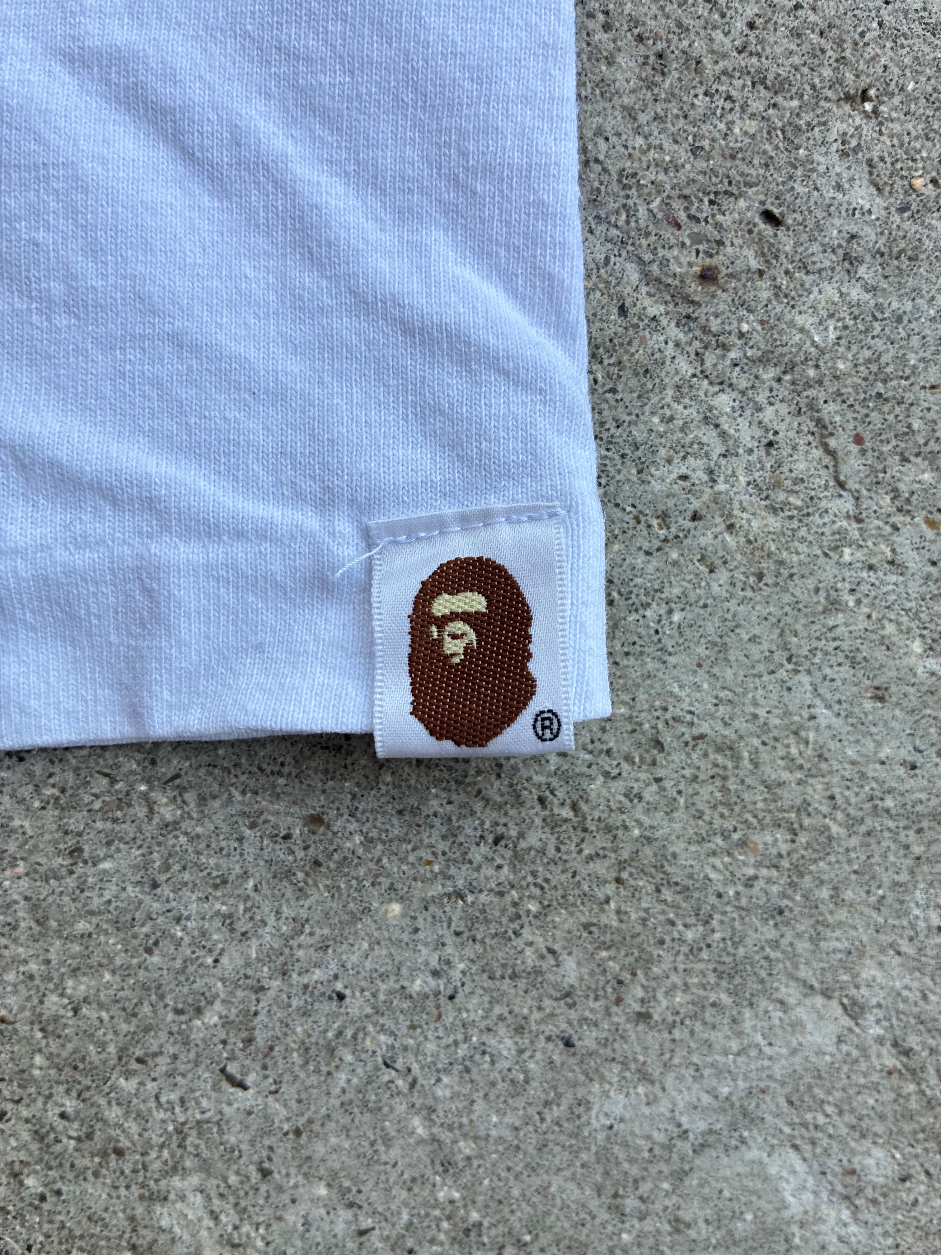 Supreme “EKSLUSIVE JAPAN” Tee (L)