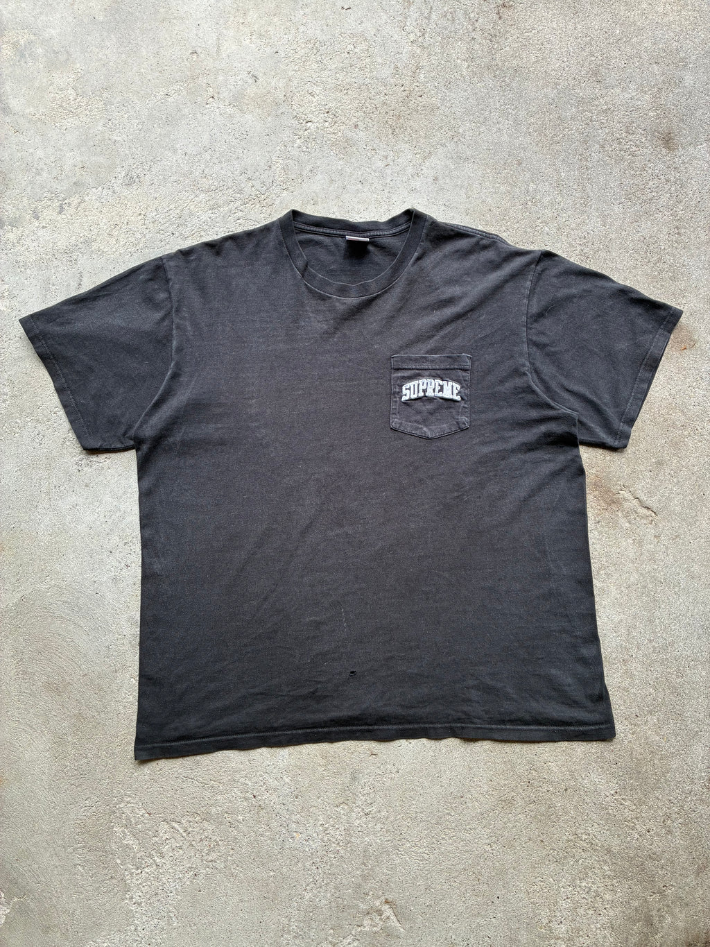 Supreme x NFL “RAIDERS X ‘47 POCKET BLACK SS19” Tee