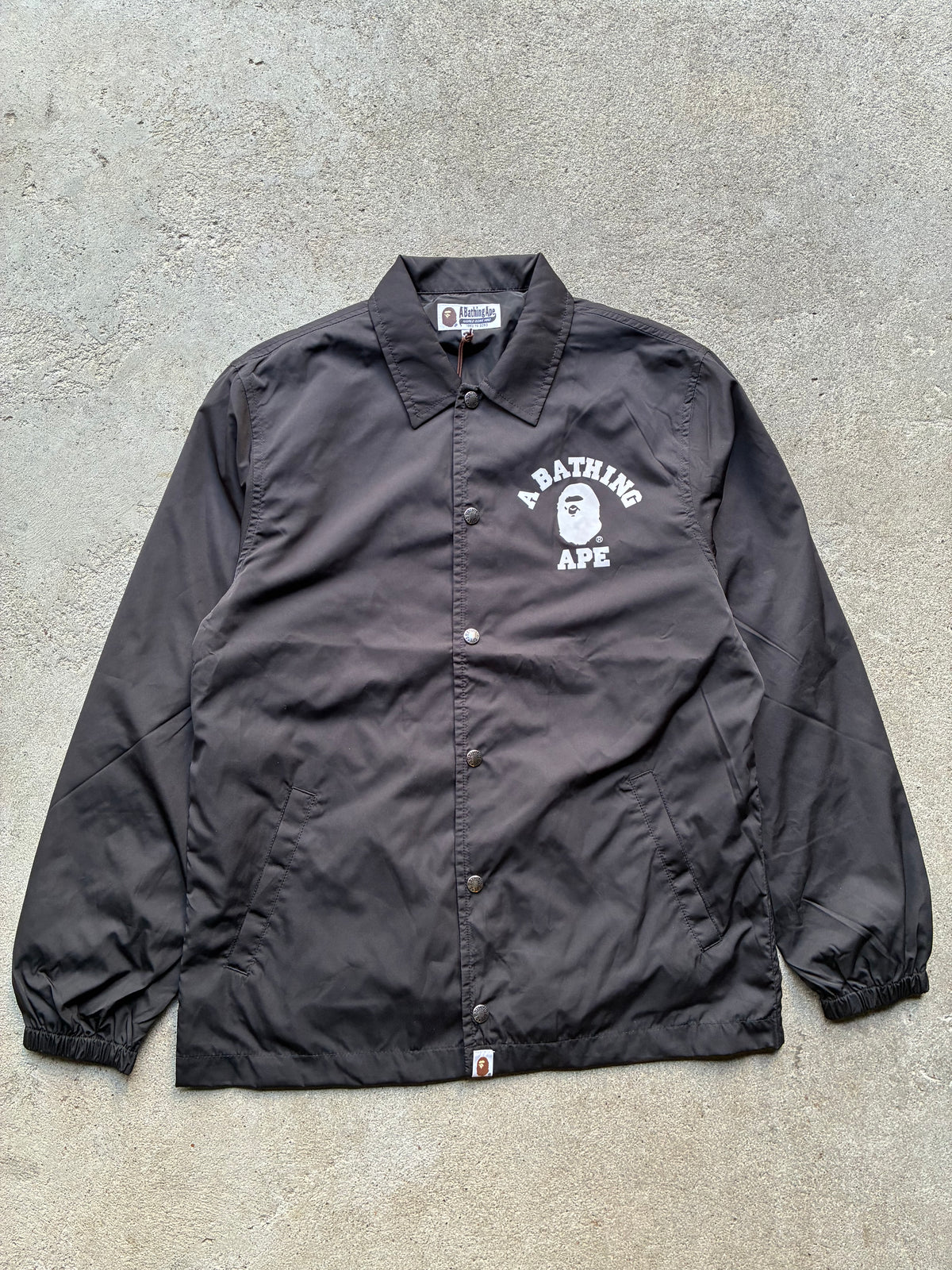 Sort Bape coach jacket (M)