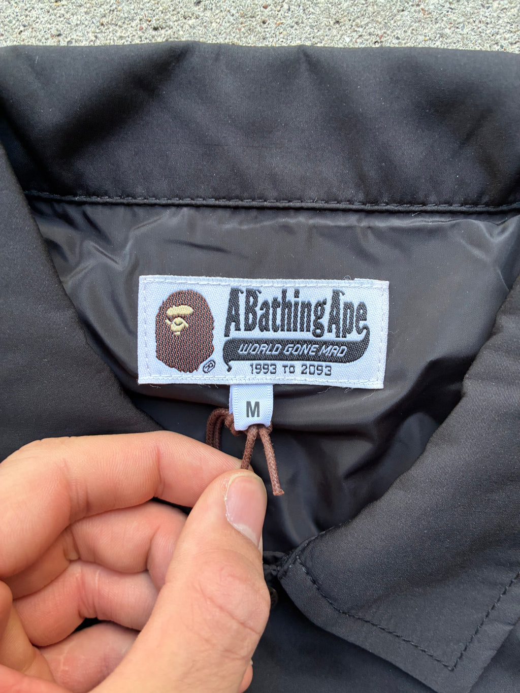 Sort Bape coach jacket (M)