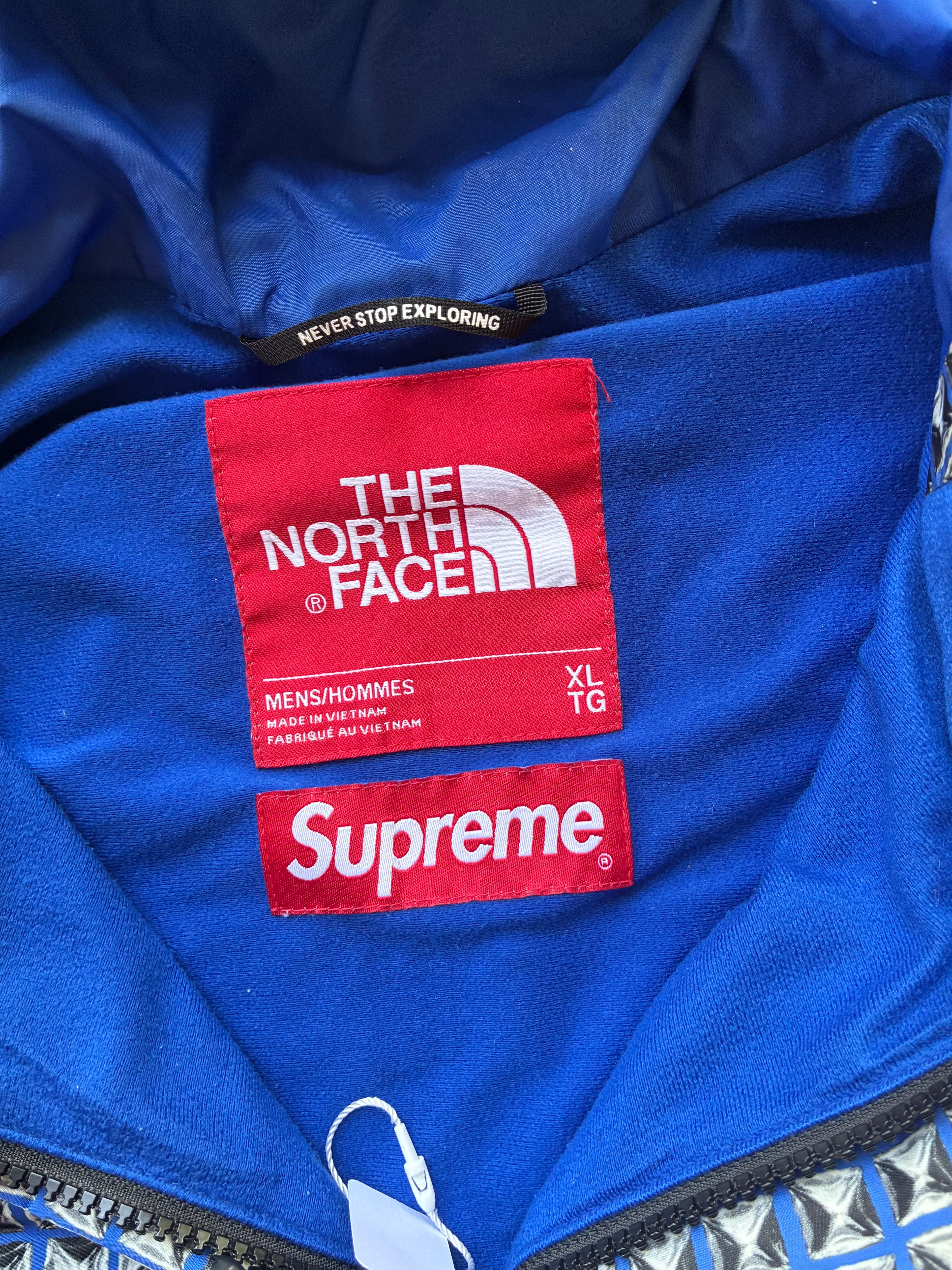 Supreme X The North Face “STUDDED MOUNTAIN” jakke (XL)