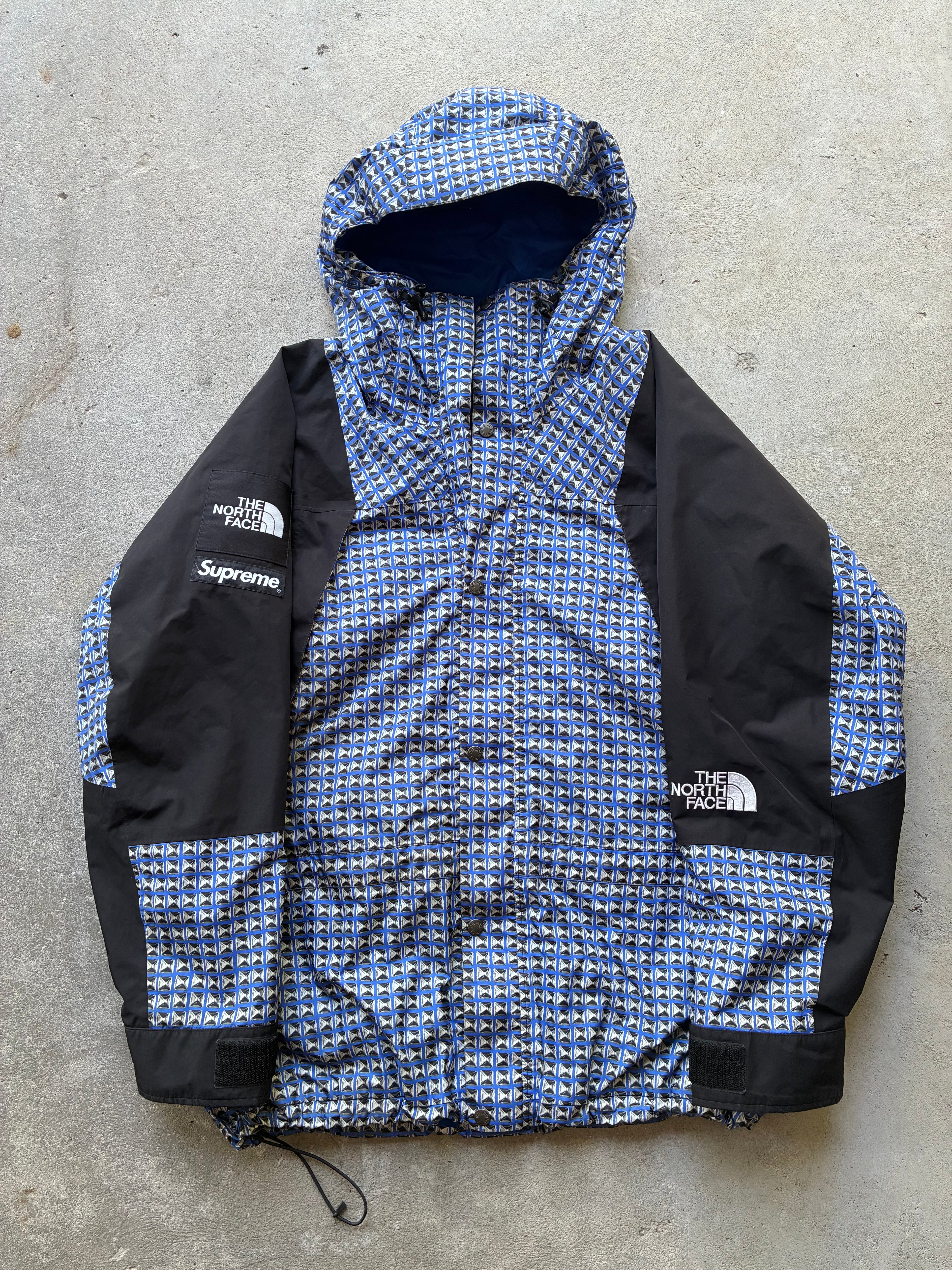 Supreme X The North Face “STUDDED MOUNTAIN” jakke (XL)