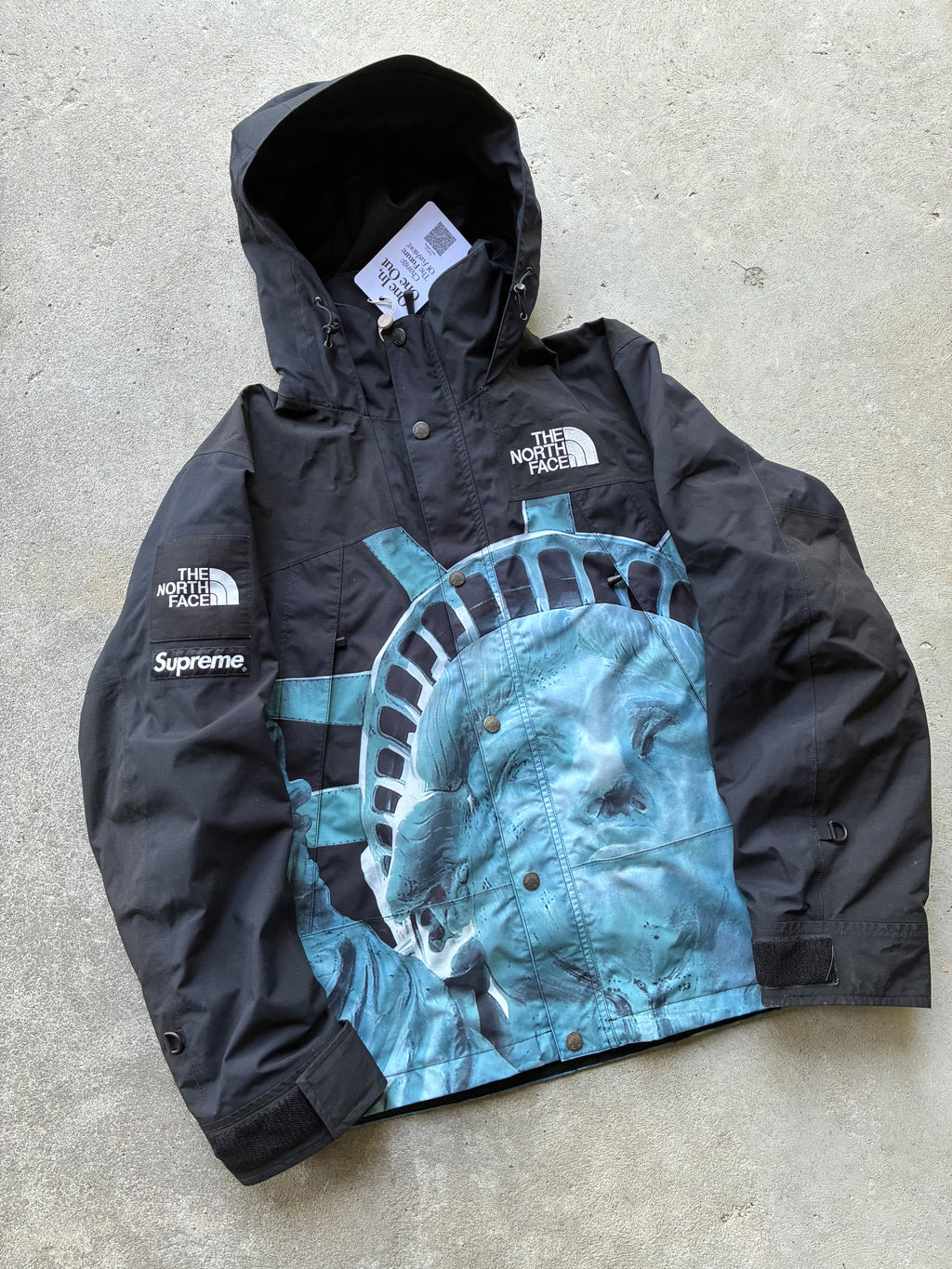 Supreme x The north face “STATUE OF LIBERTY” Jakke (S)