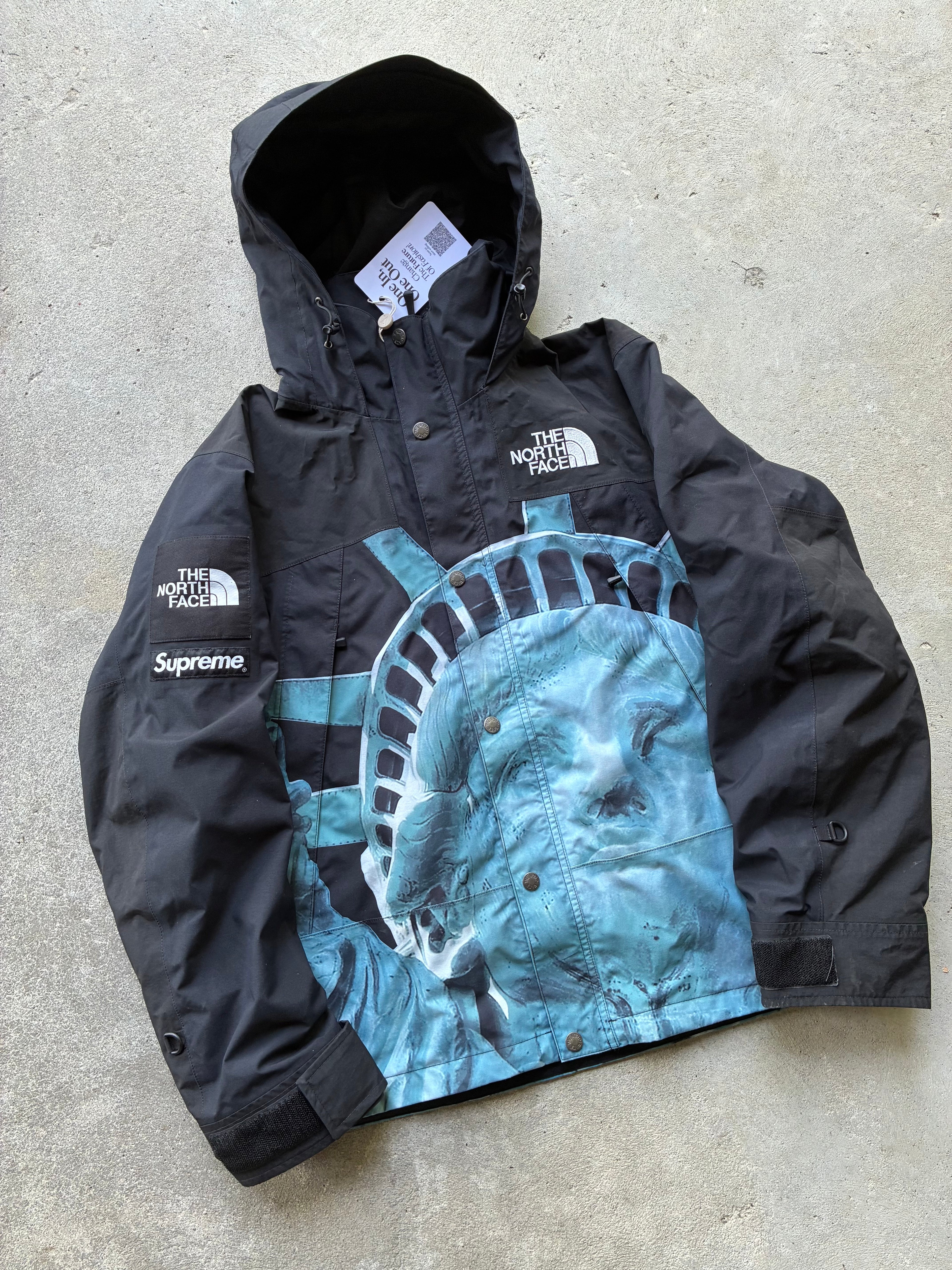 Supreme x The north face “STATUE OF LIBERTY” Jakke (S)